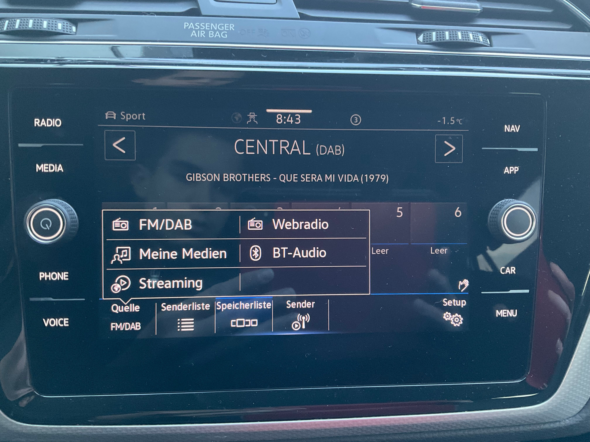 listing desktop thumbnail image 15