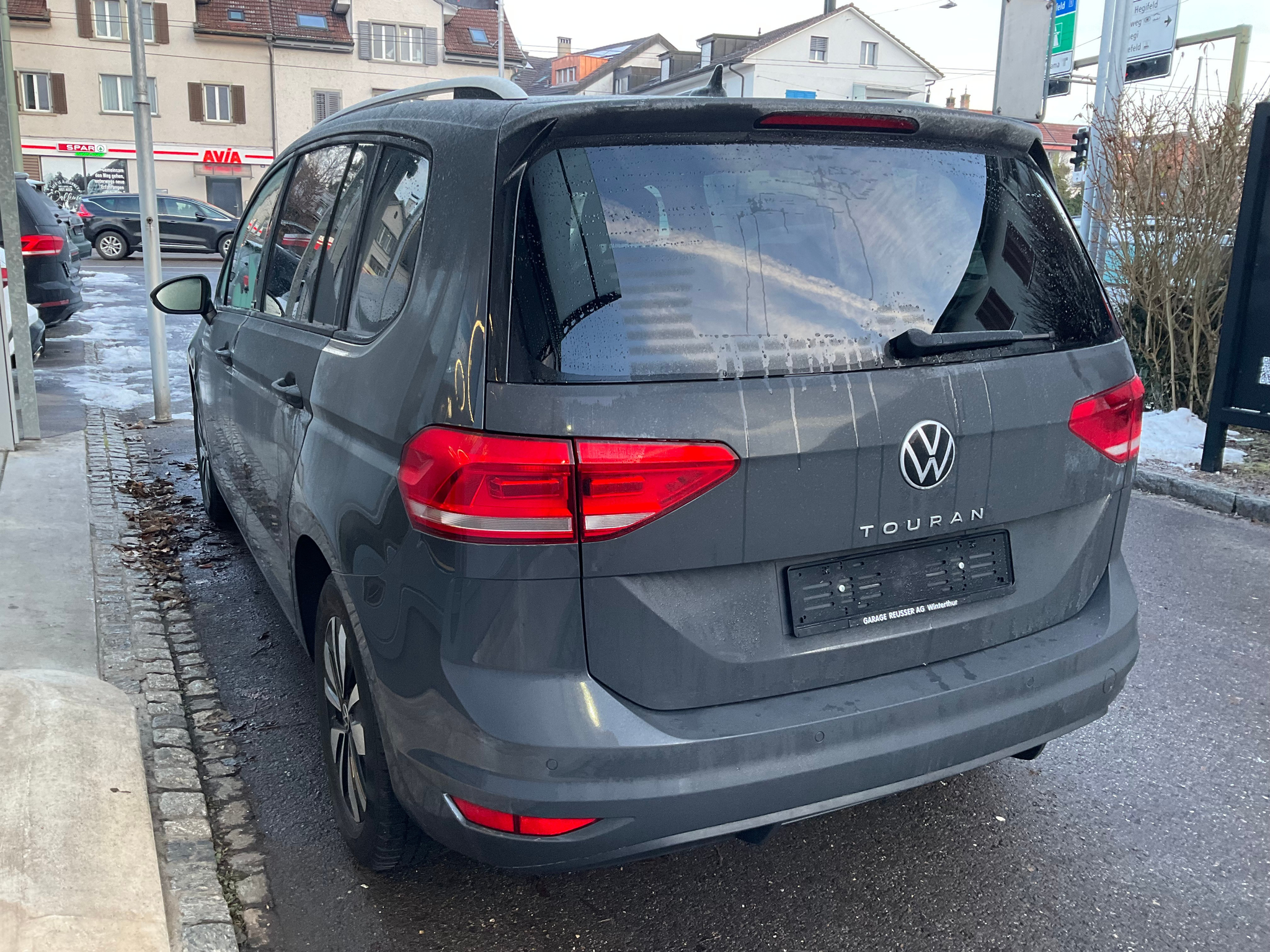 listing desktop thumbnail image 5