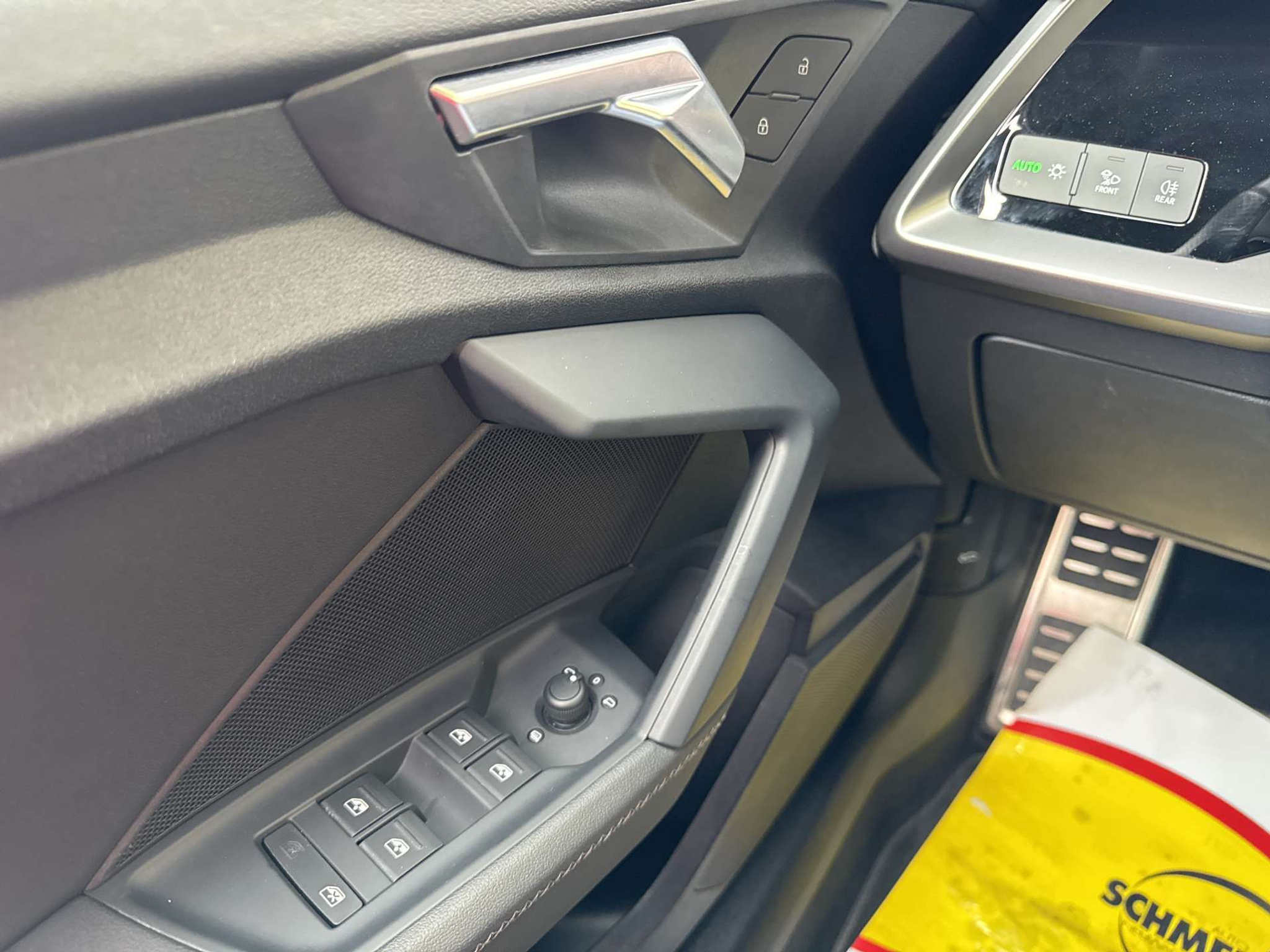 listing desktop thumbnail image 15