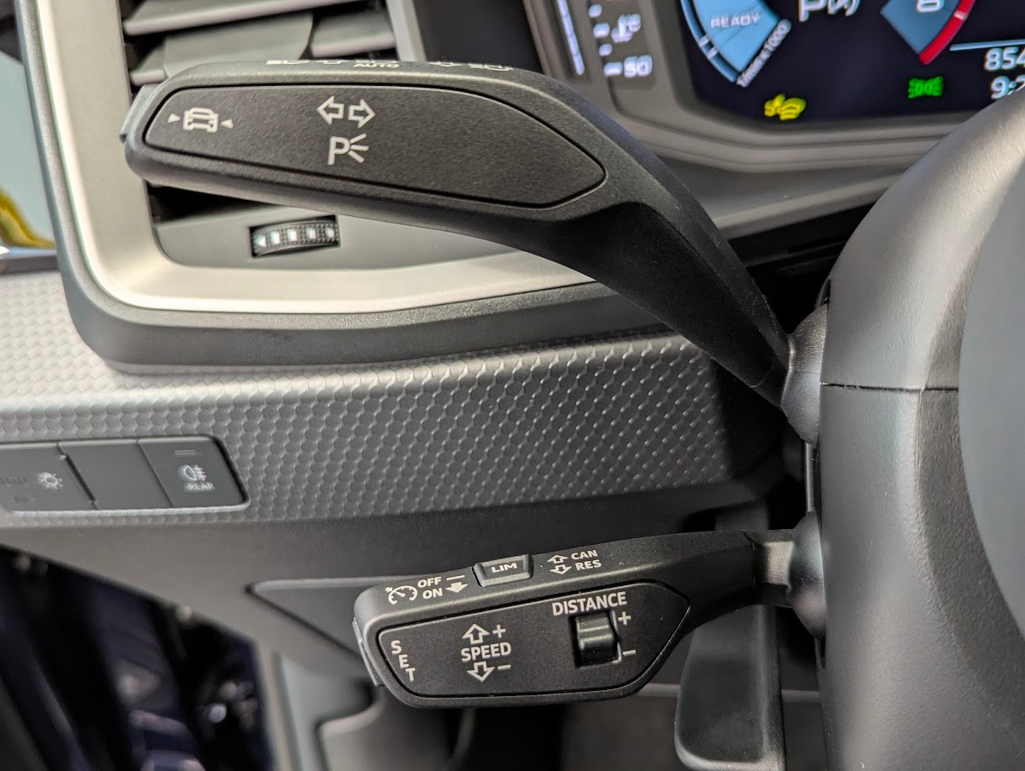 listing desktop thumbnail image 5