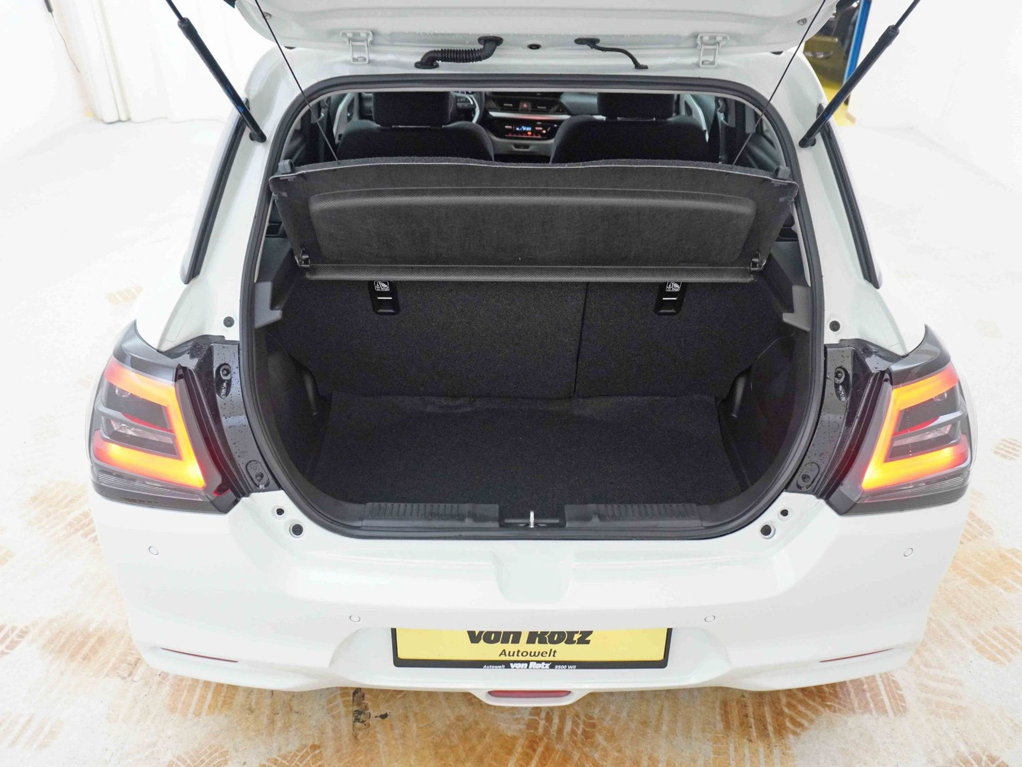 listing desktop thumbnail image 20