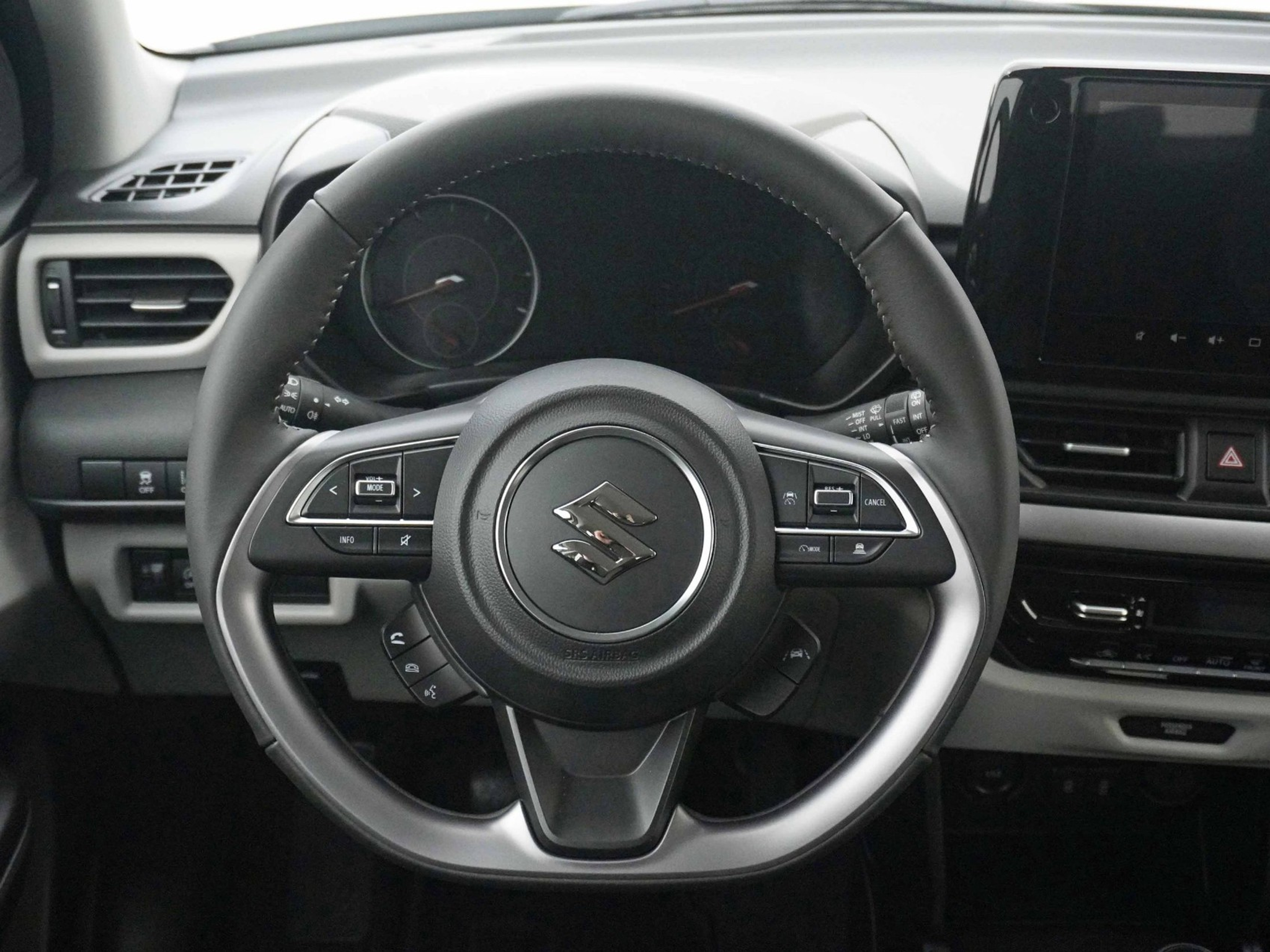 listing desktop thumbnail image 9