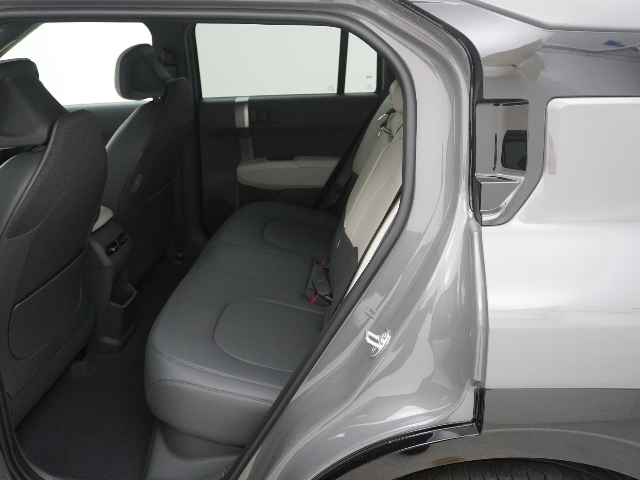 listing desktop thumbnail image 14