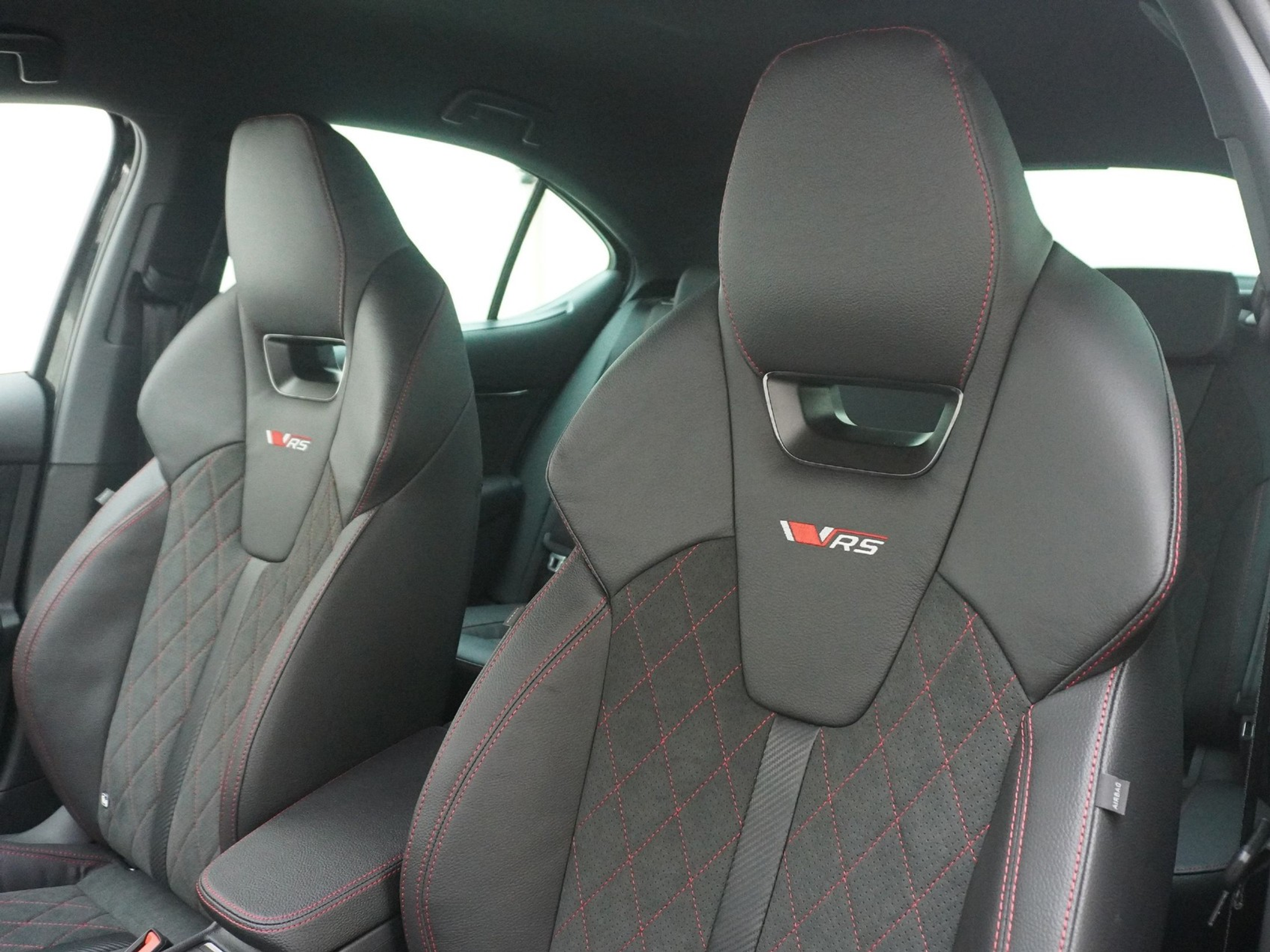 listing desktop thumbnail image 21