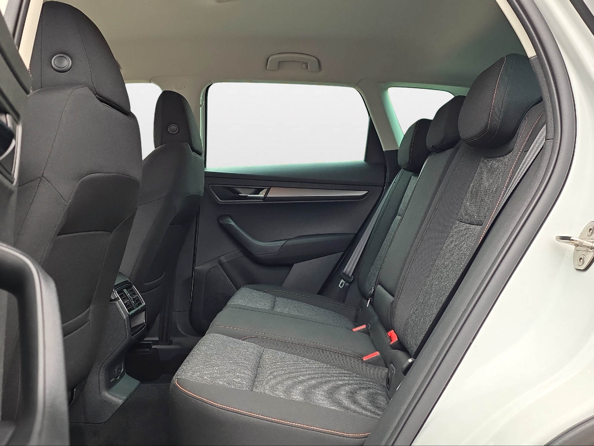 listing desktop thumbnail image 10