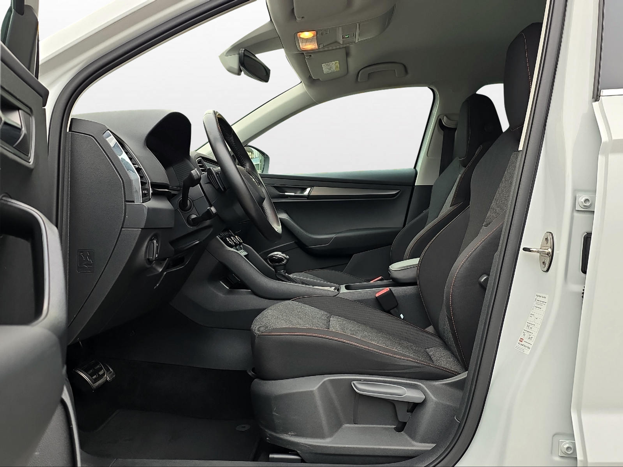 listing desktop thumbnail image 6