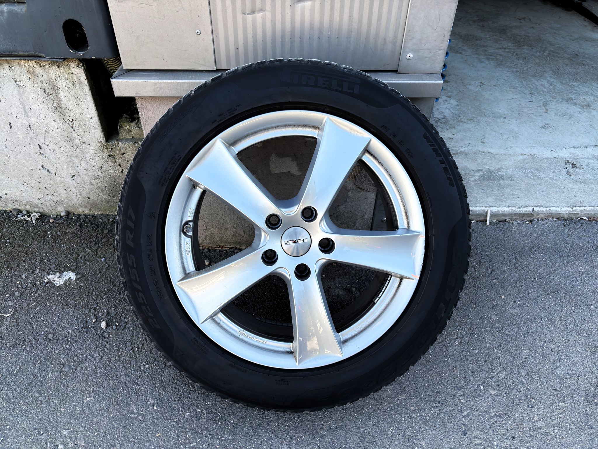 listing desktop thumbnail image 11