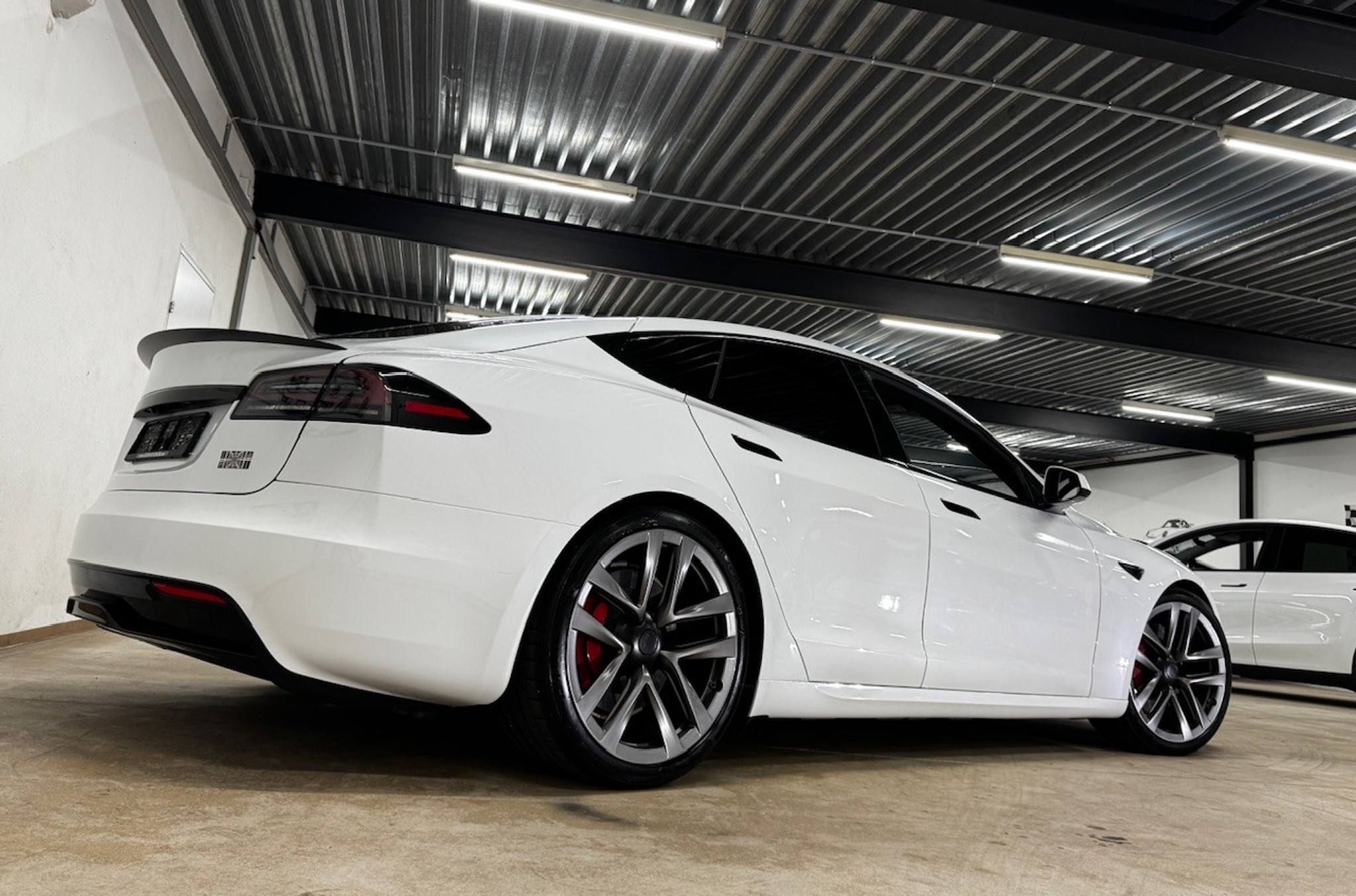 listing desktop thumbnail image 5