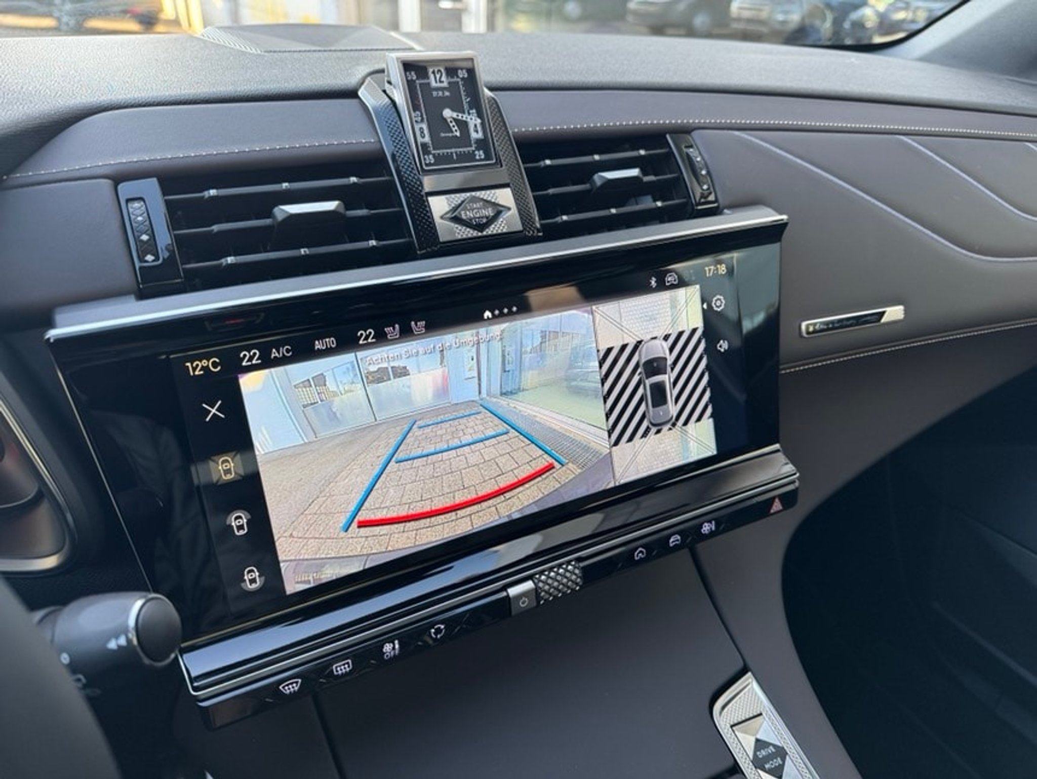 listing desktop thumbnail image 15