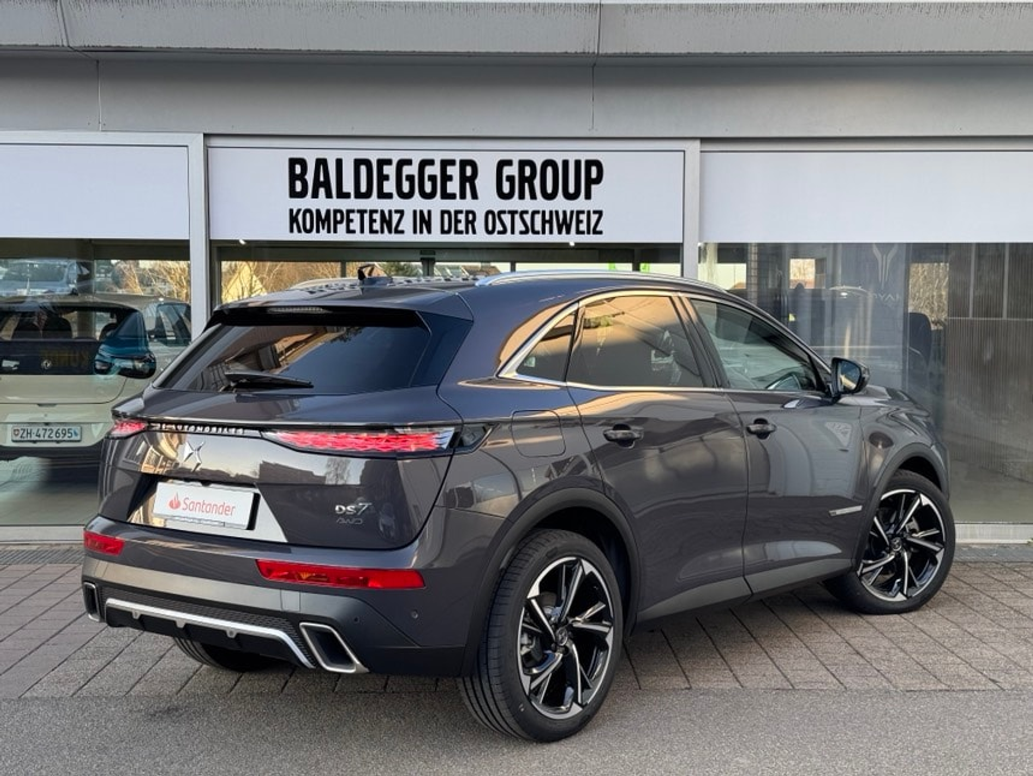 listing desktop thumbnail image 1