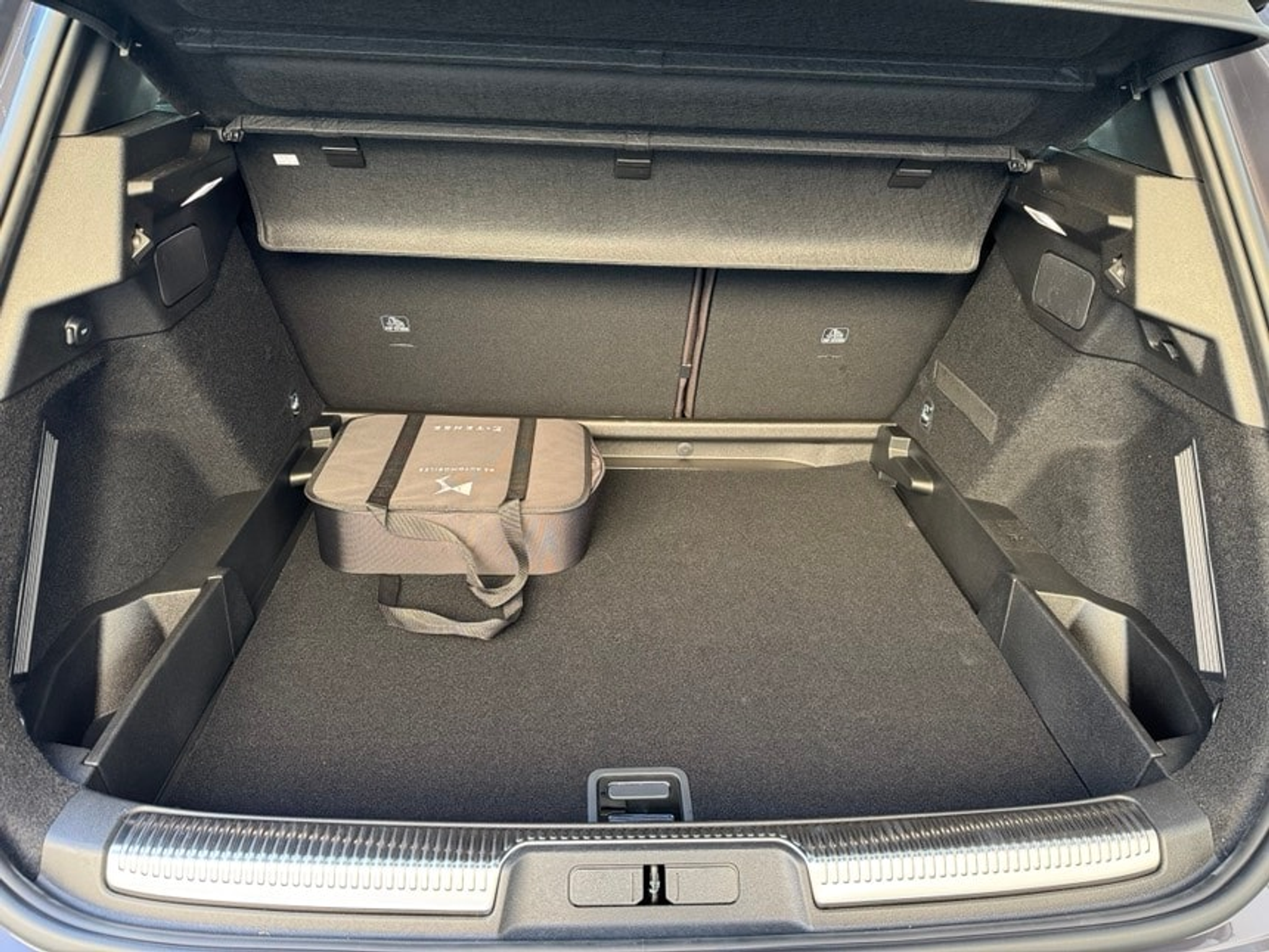 listing desktop thumbnail image 8