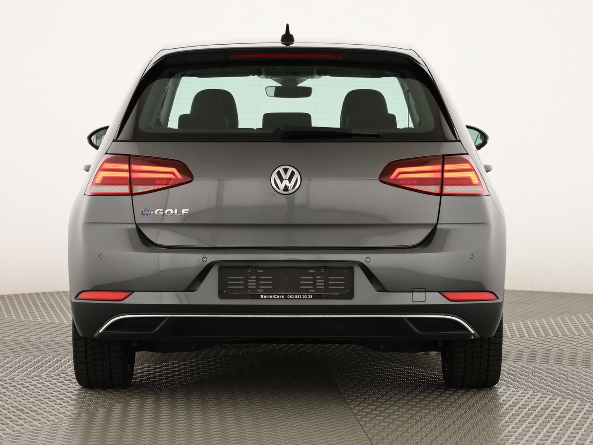 listing desktop thumbnail image 3