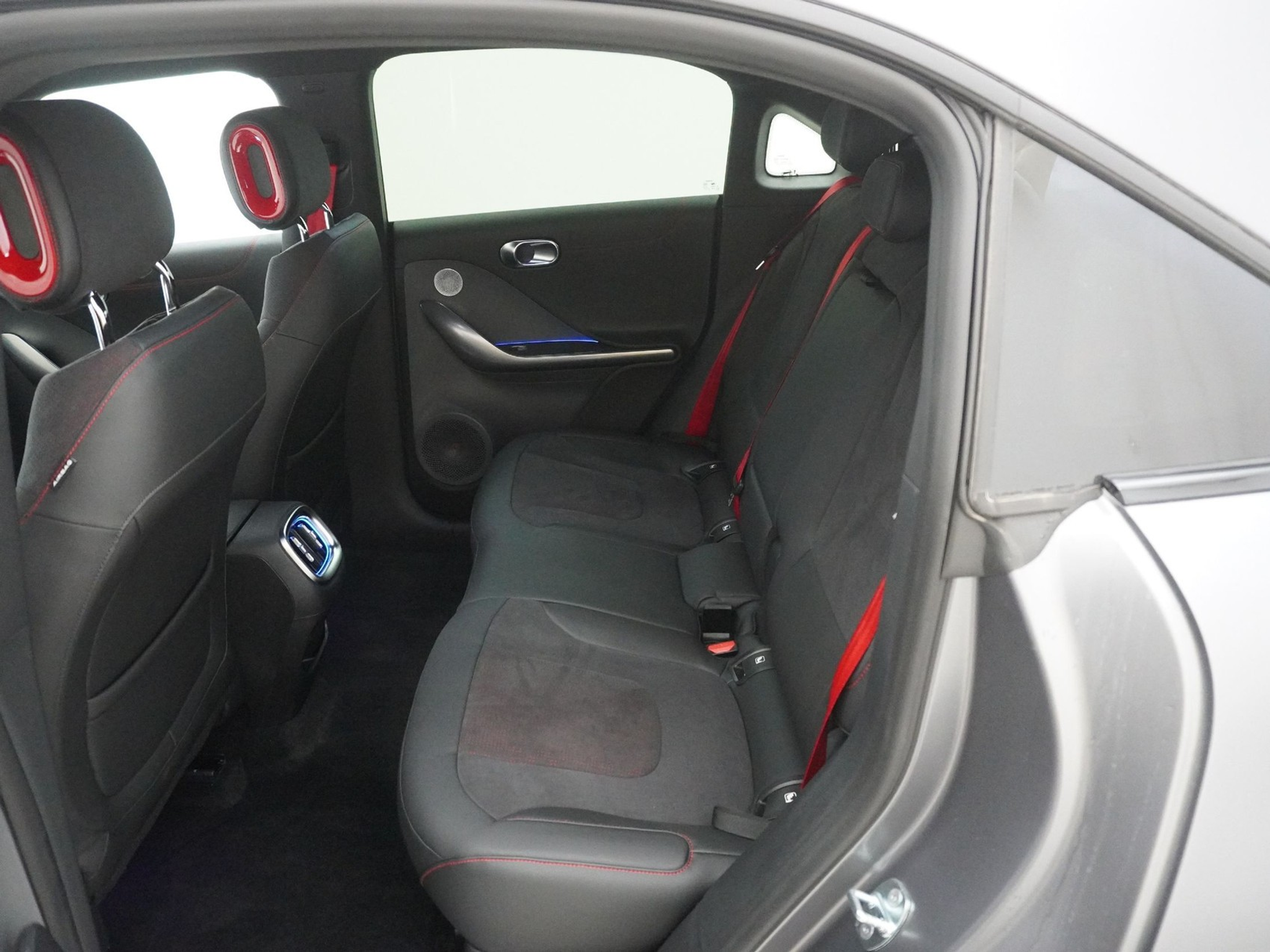 listing desktop thumbnail image 13