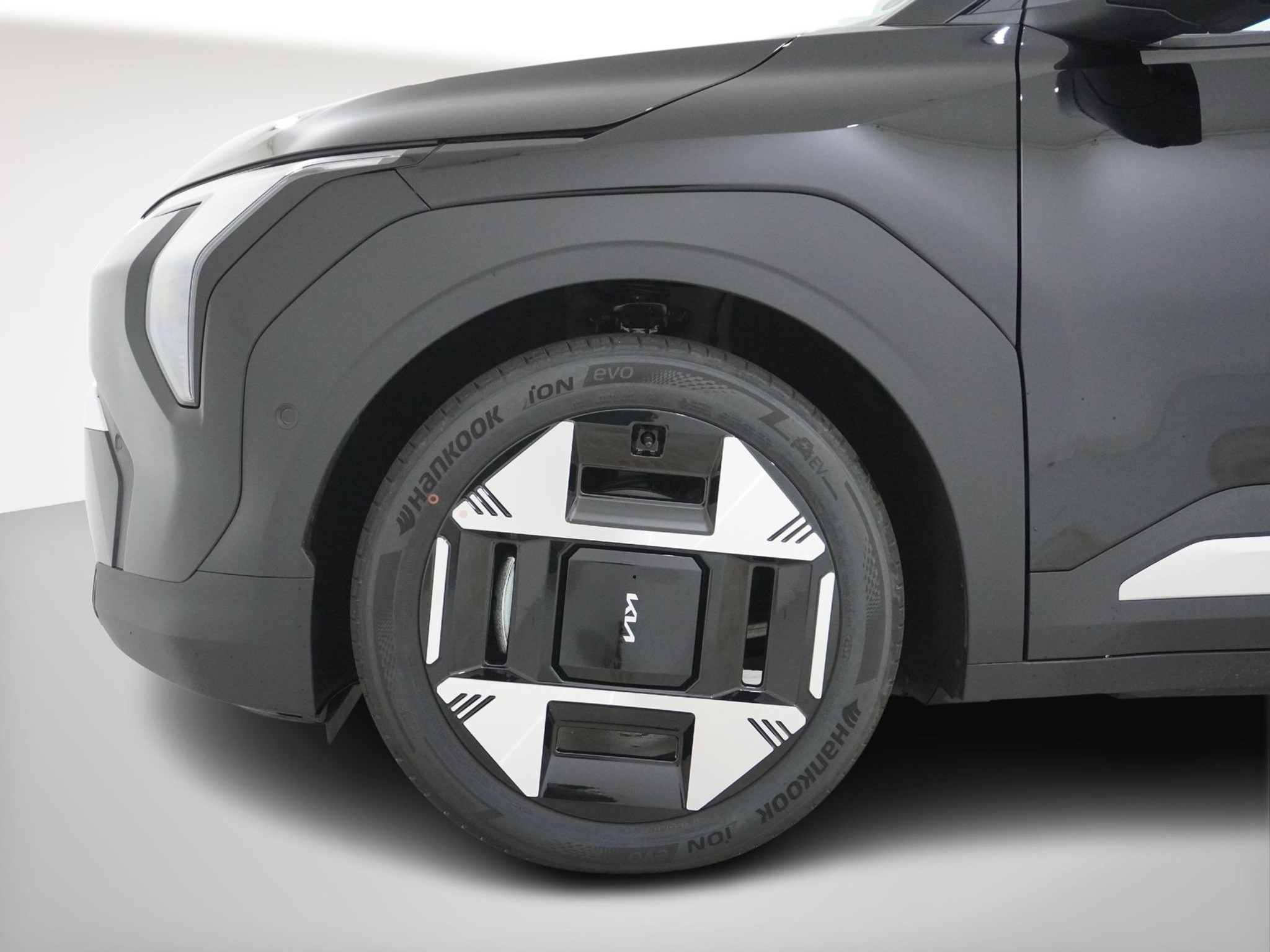 listing desktop thumbnail image 9