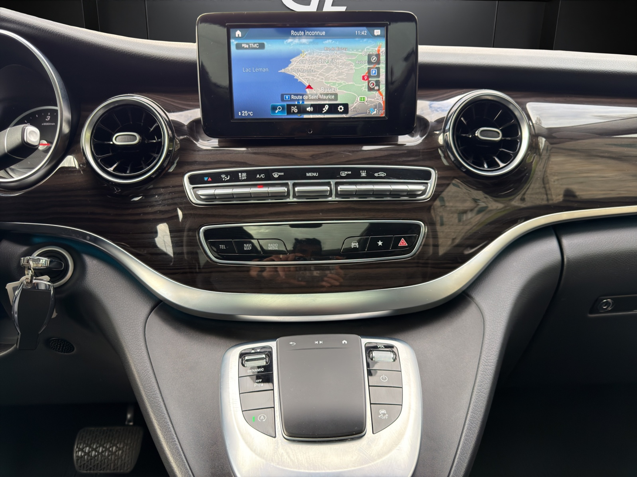 listing desktop thumbnail image 10