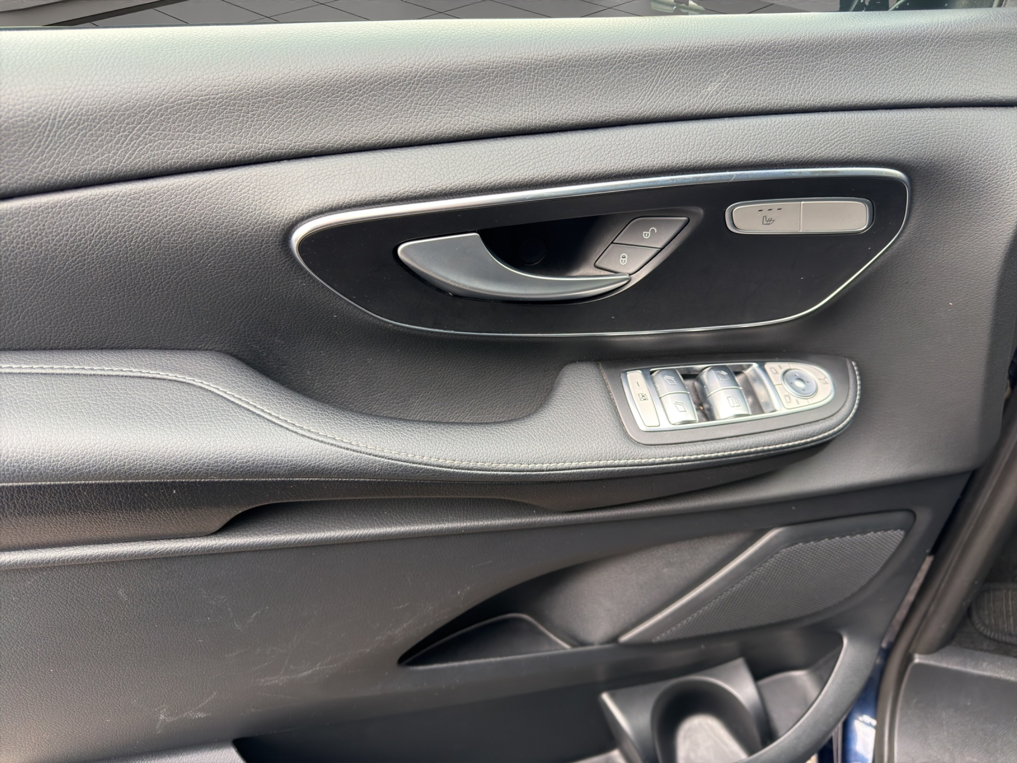 listing desktop thumbnail image 7