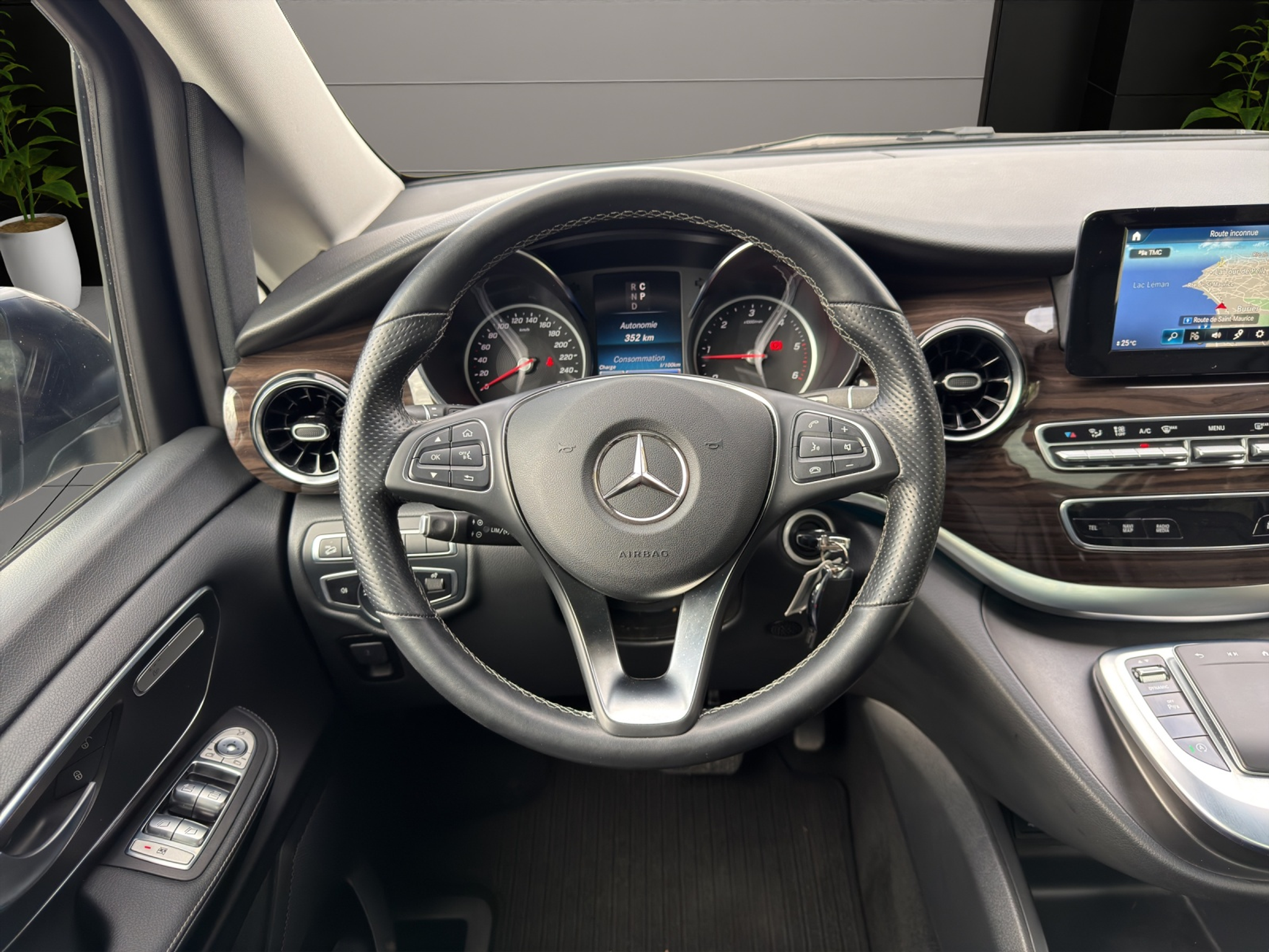 listing desktop thumbnail image 11