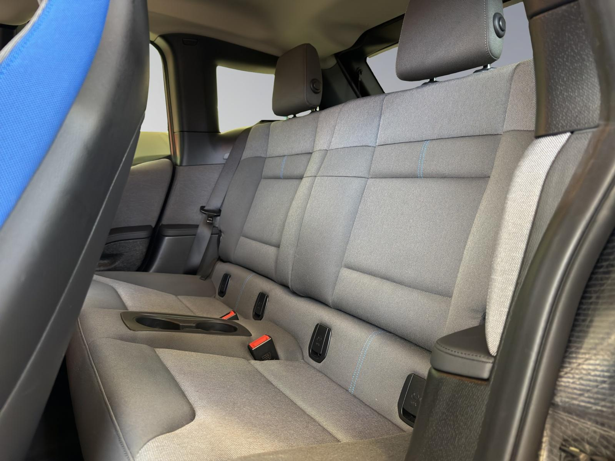 listing desktop thumbnail image 15