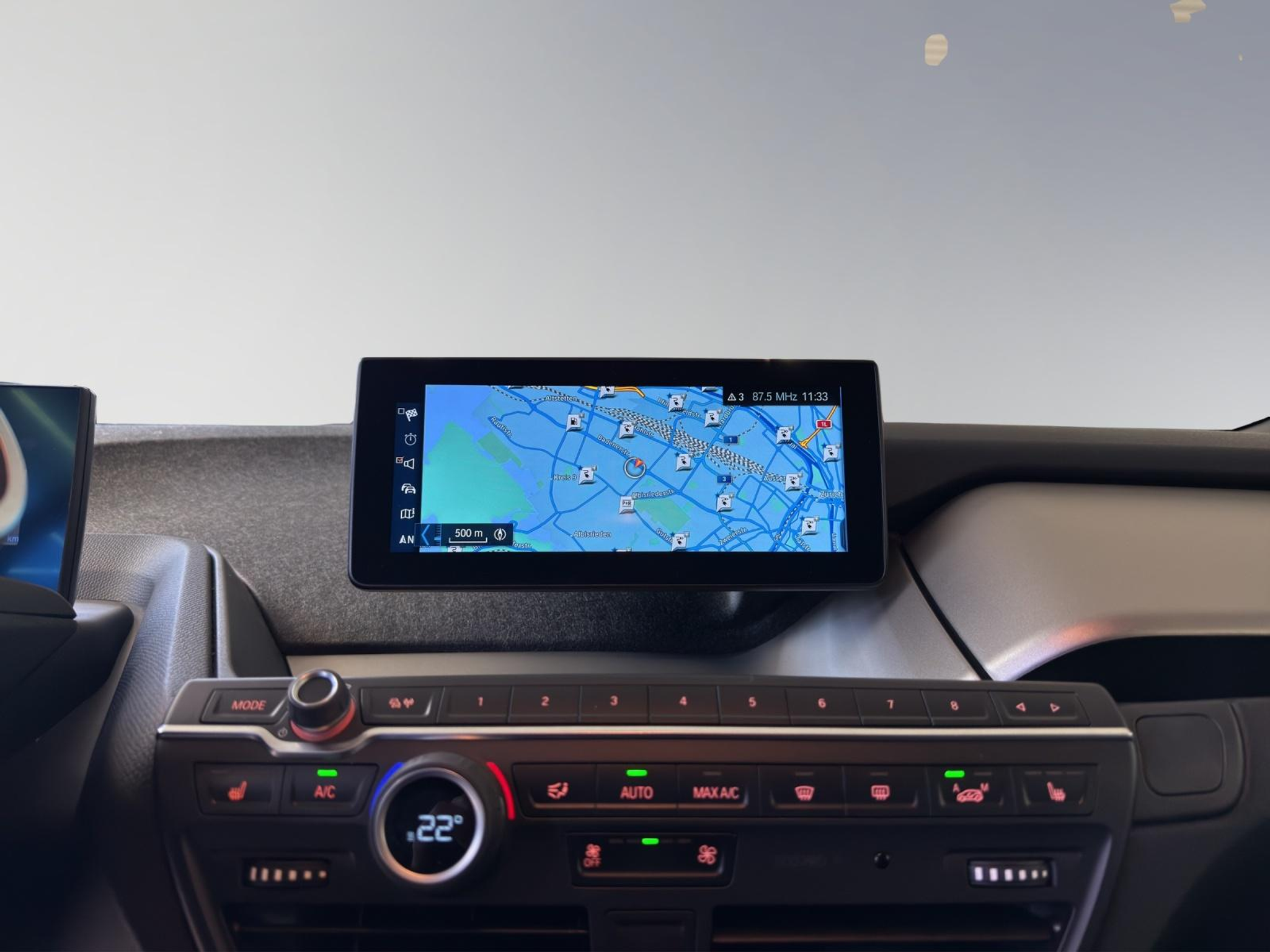 listing desktop thumbnail image 12