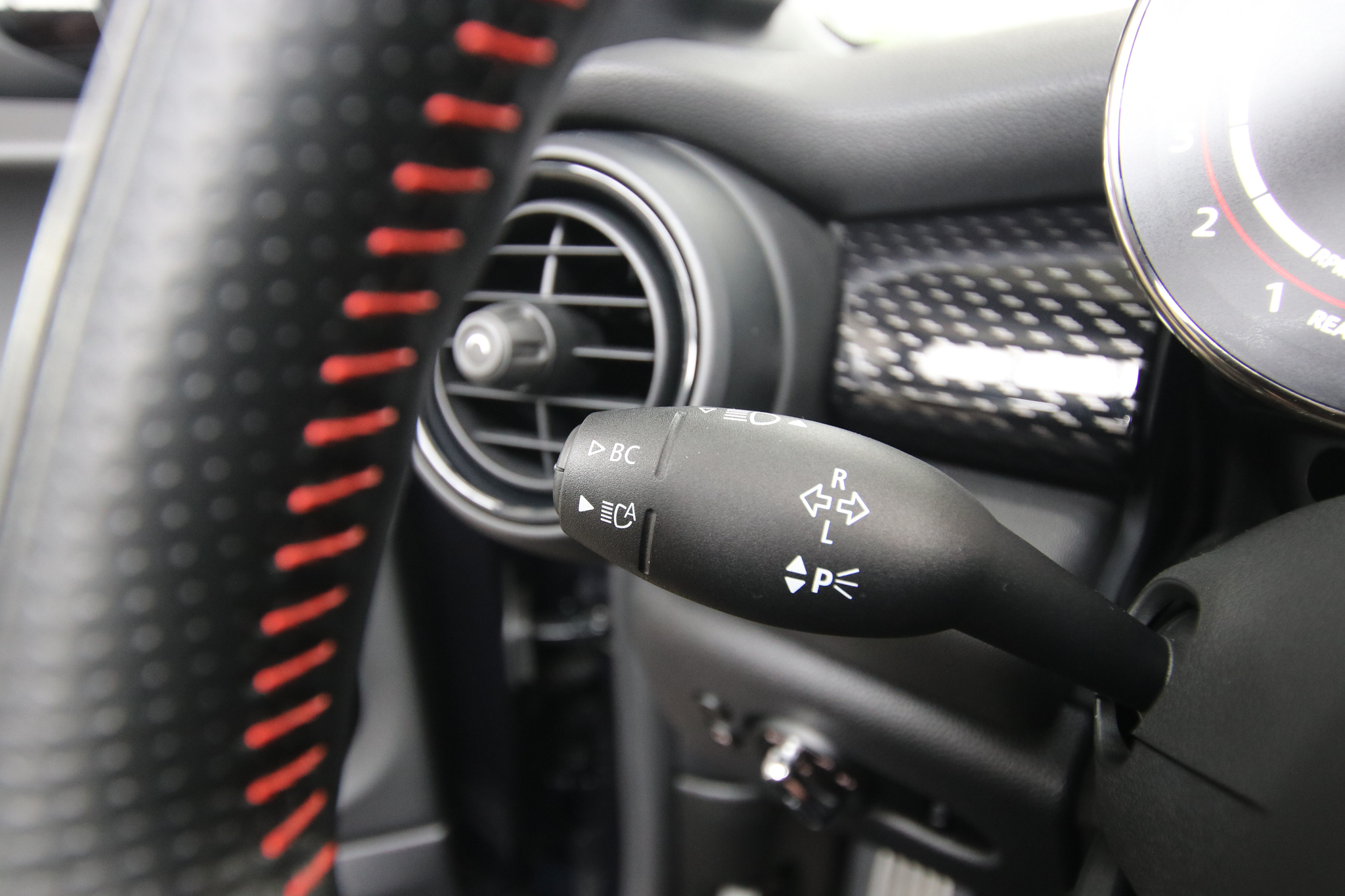 listing desktop thumbnail image 25