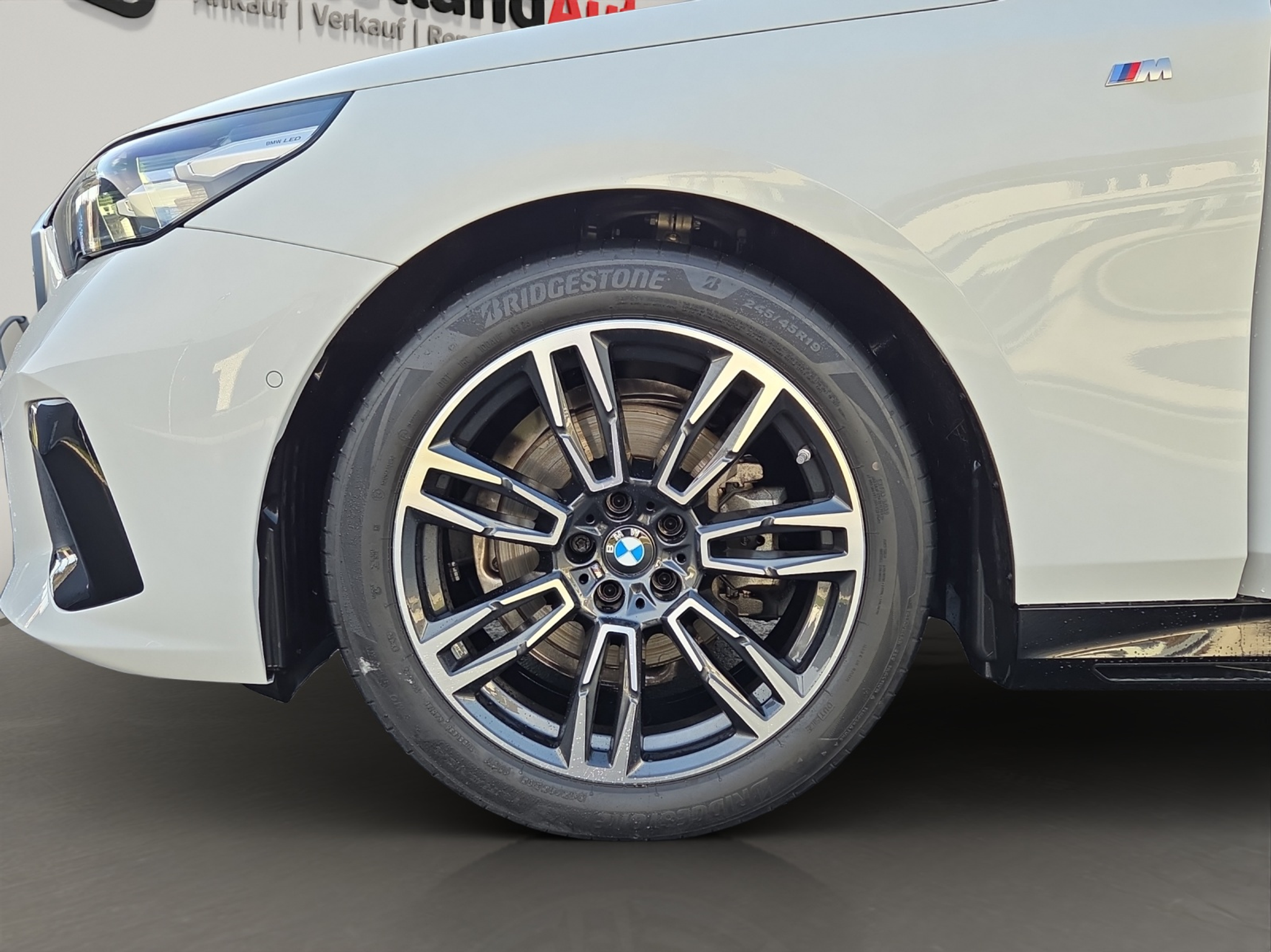 listing desktop thumbnail image 5