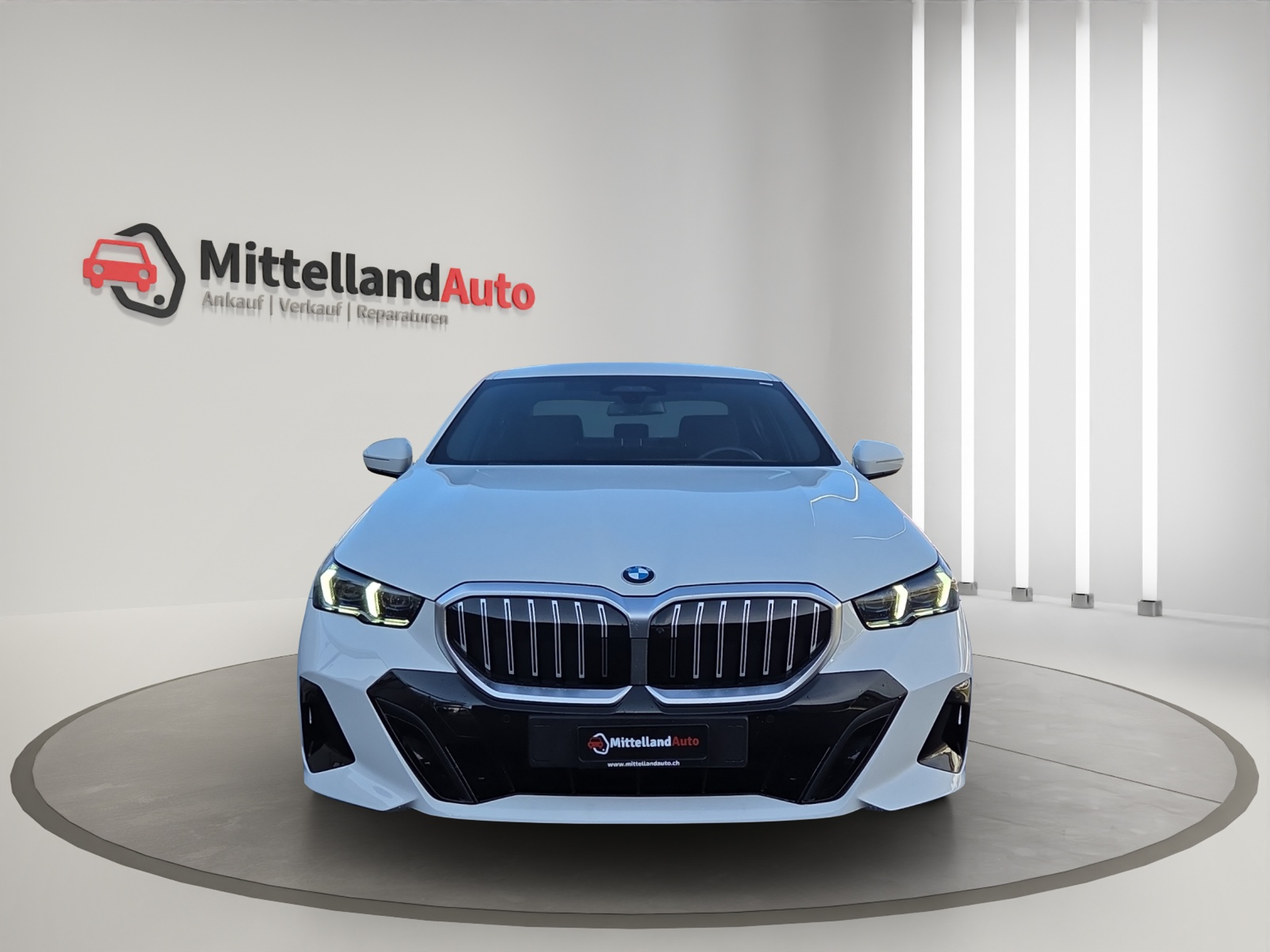 listing desktop thumbnail image 1