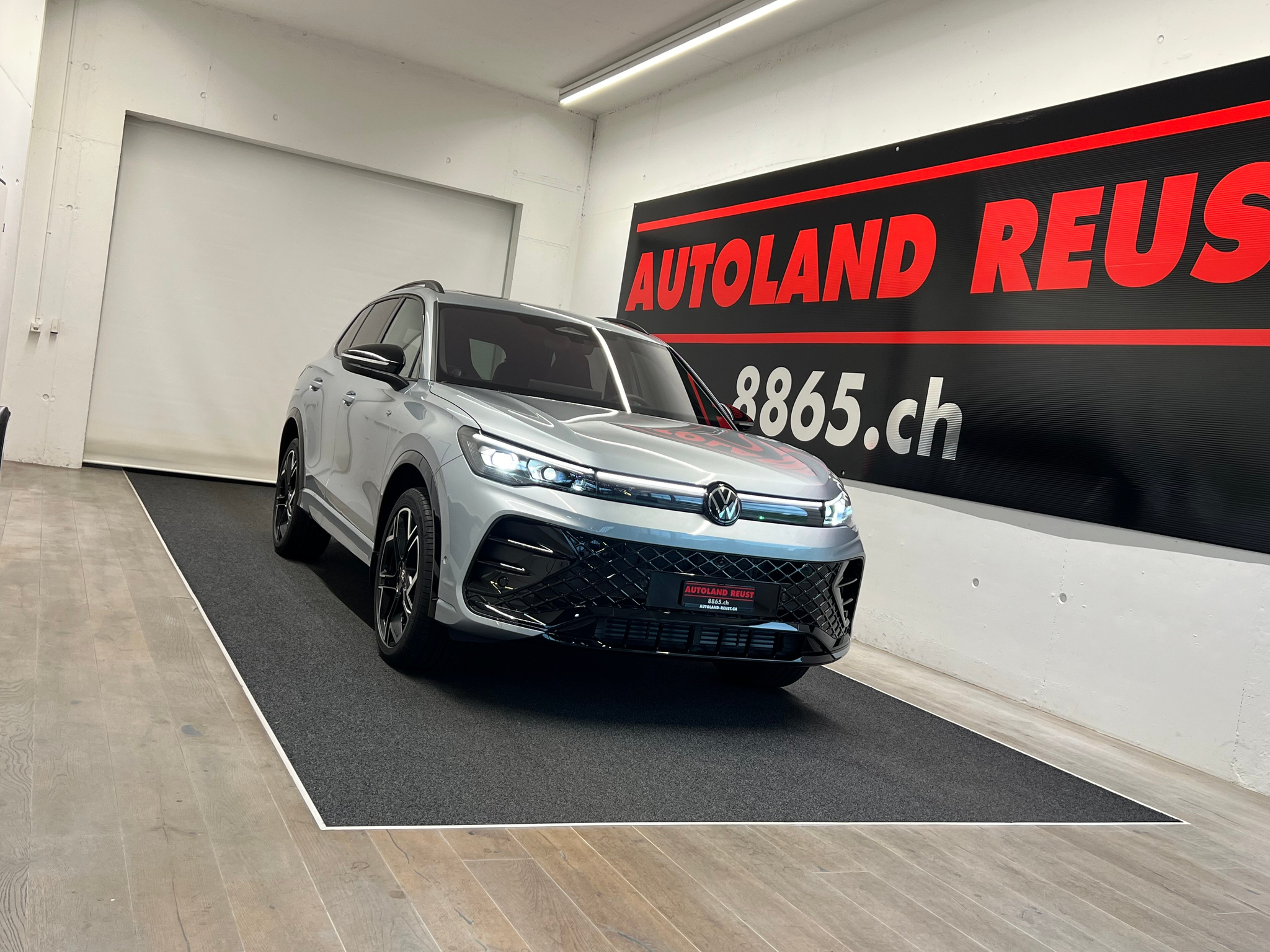 listing desktop thumbnail image 0