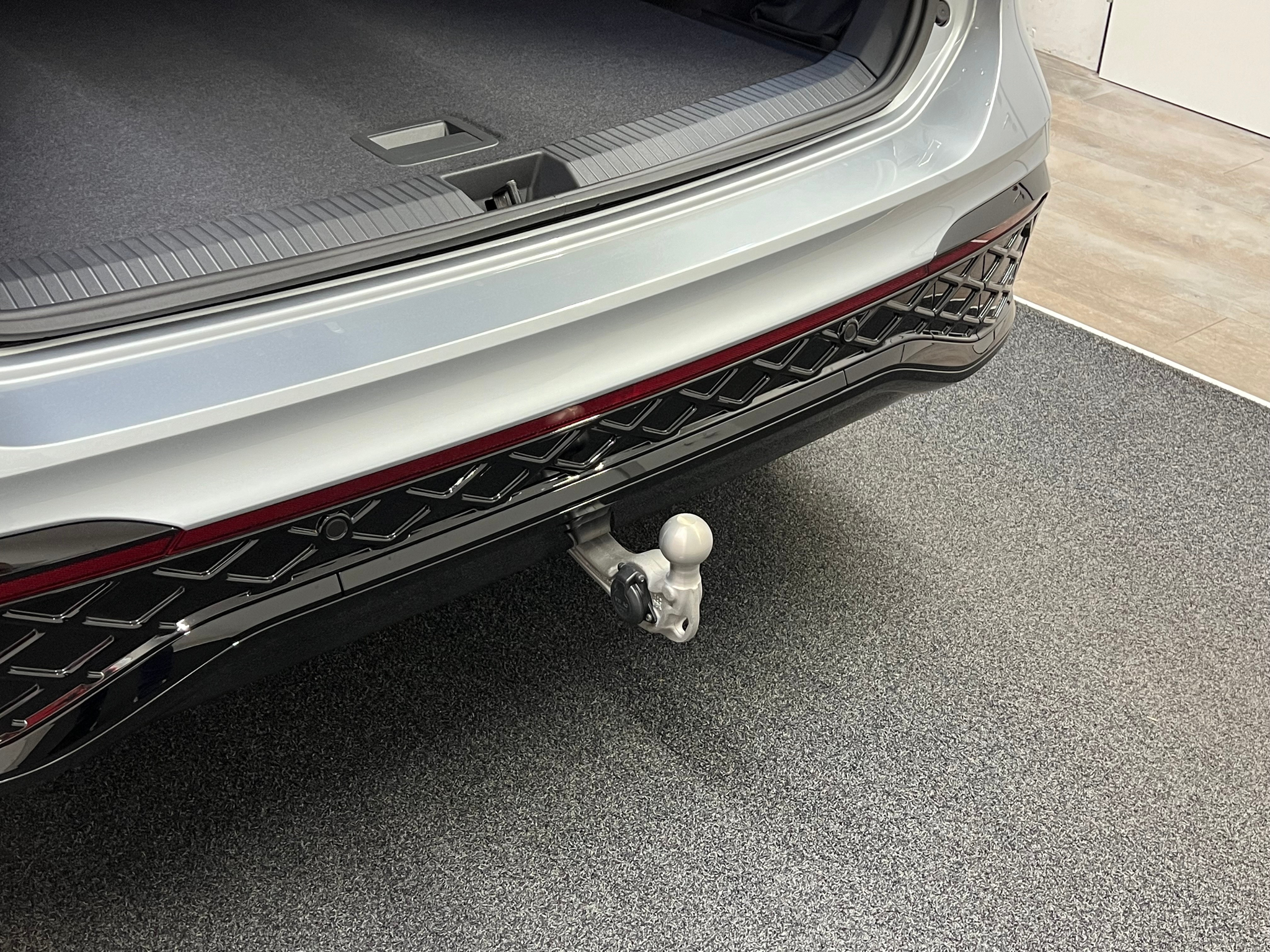 listing desktop thumbnail image 9