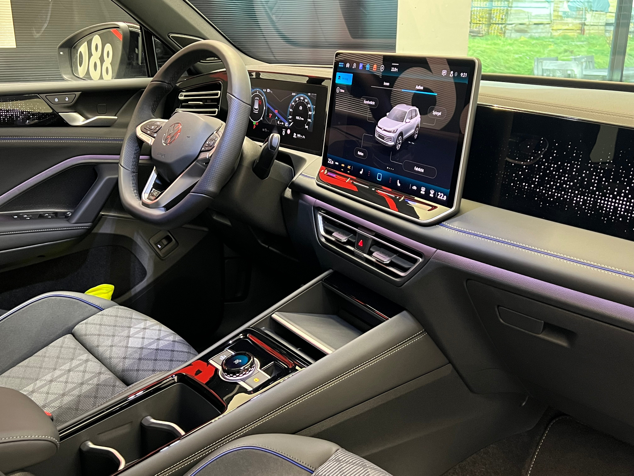 listing desktop thumbnail image 22