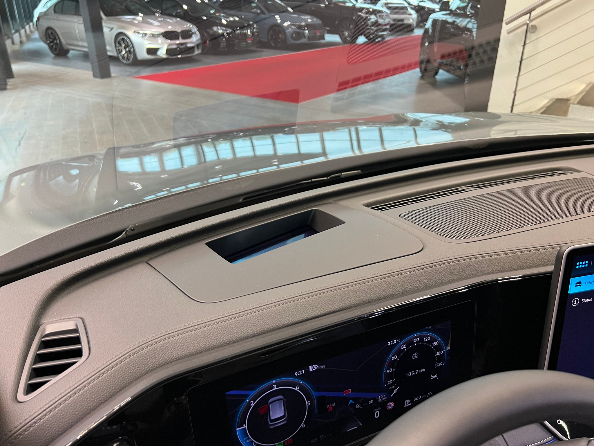 listing desktop thumbnail image 26