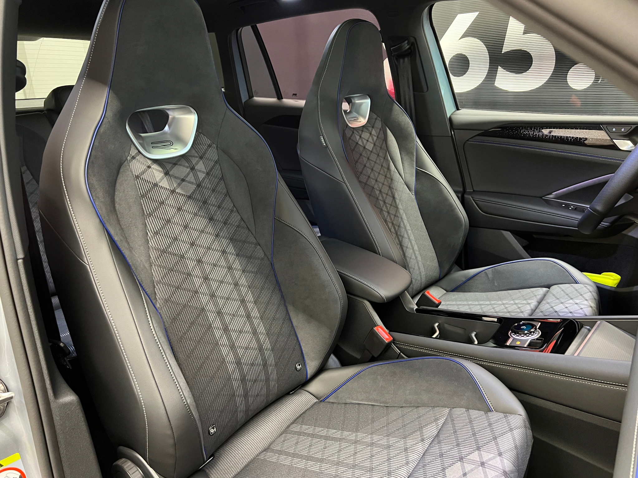 listing desktop thumbnail image 24