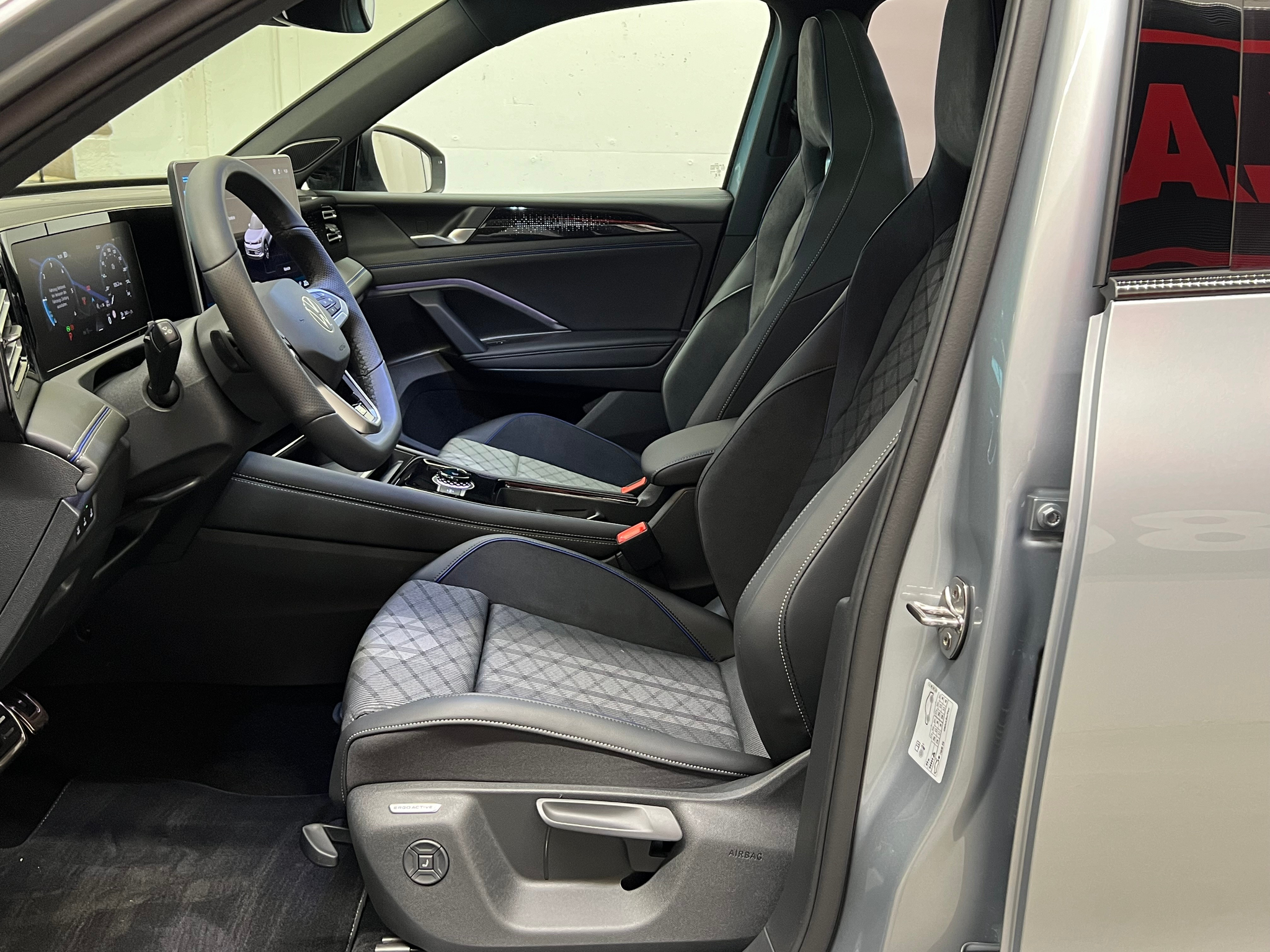 listing desktop thumbnail image 13