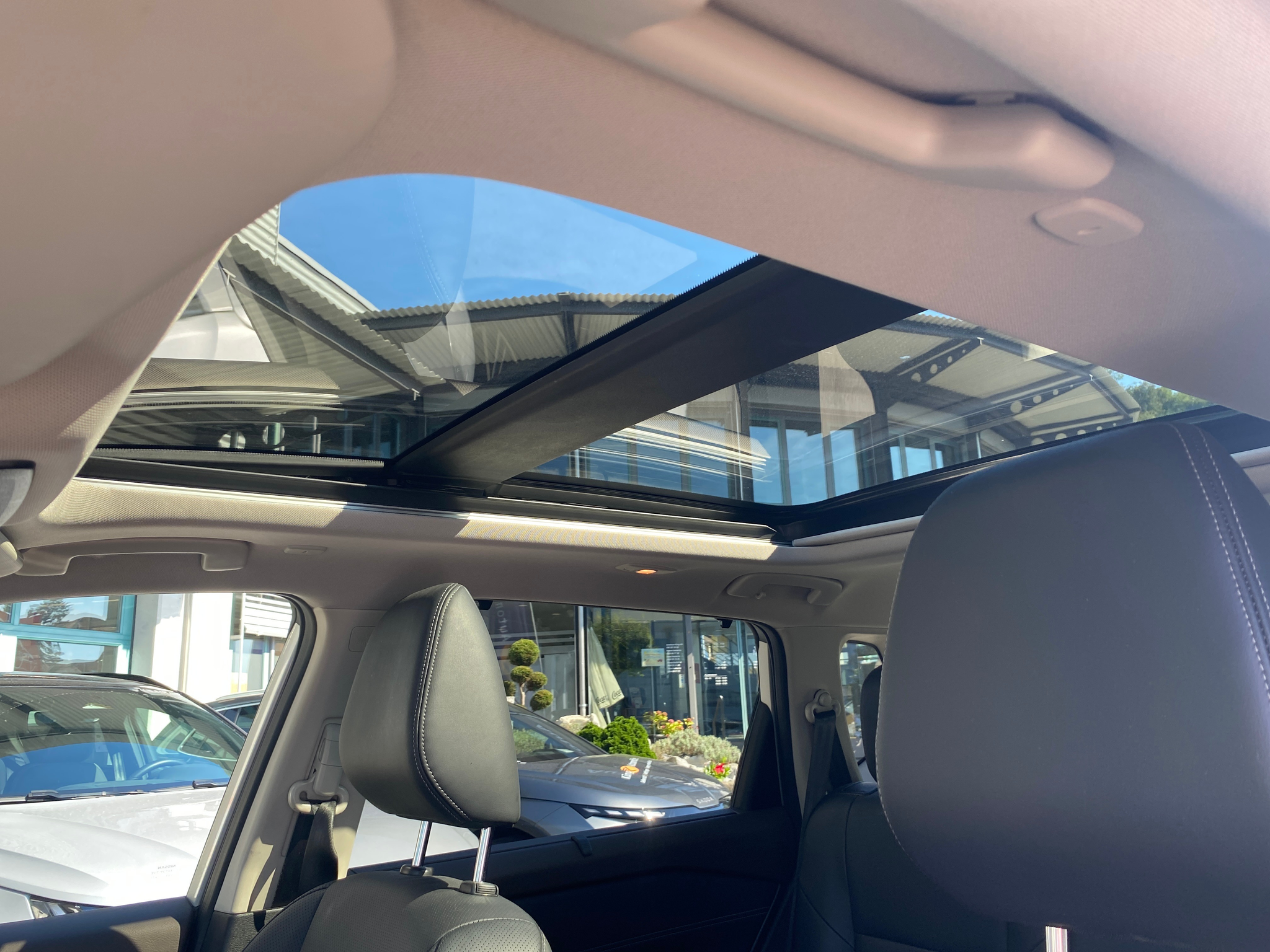 listing desktop thumbnail image 16