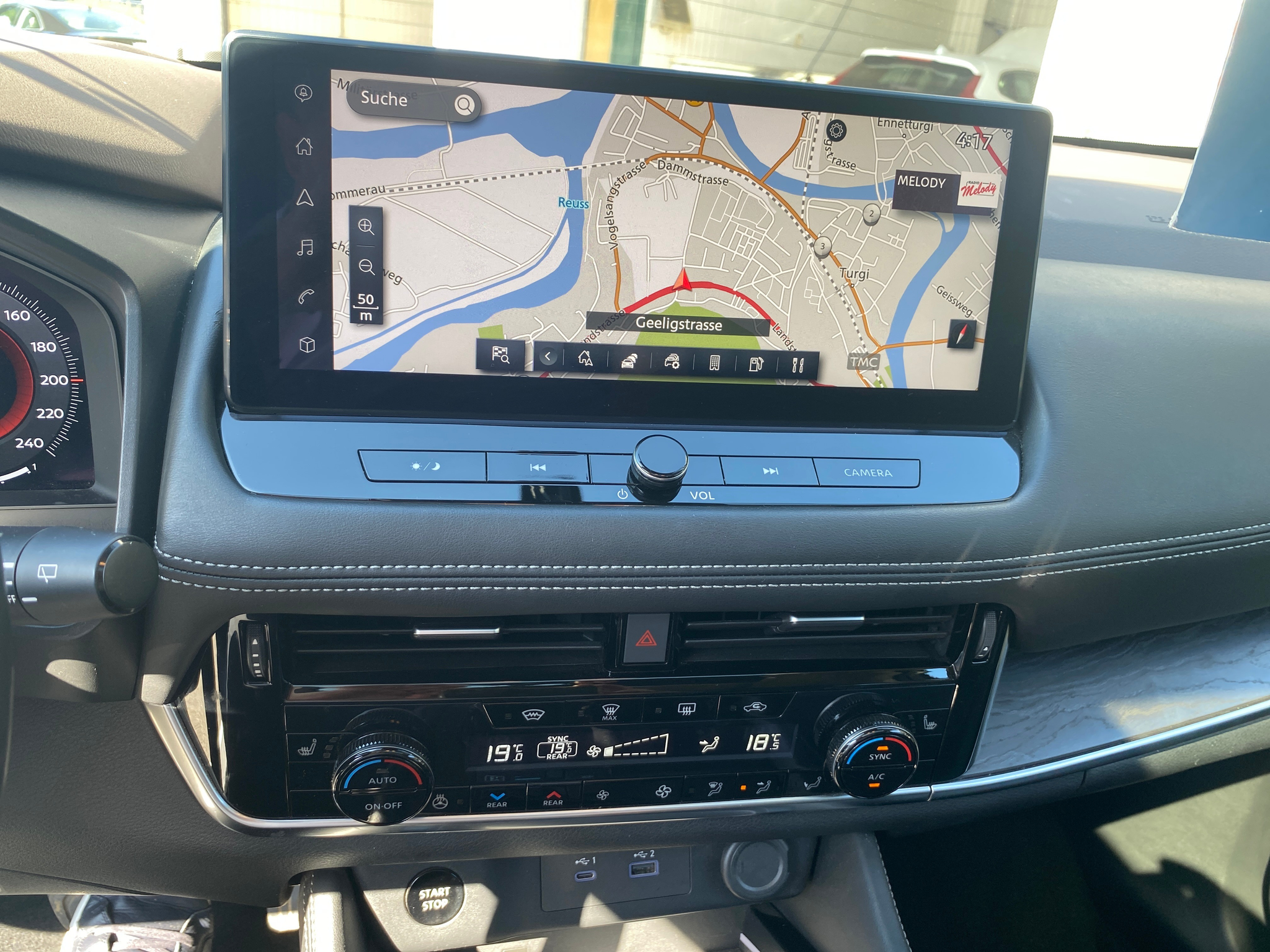 listing desktop thumbnail image 13