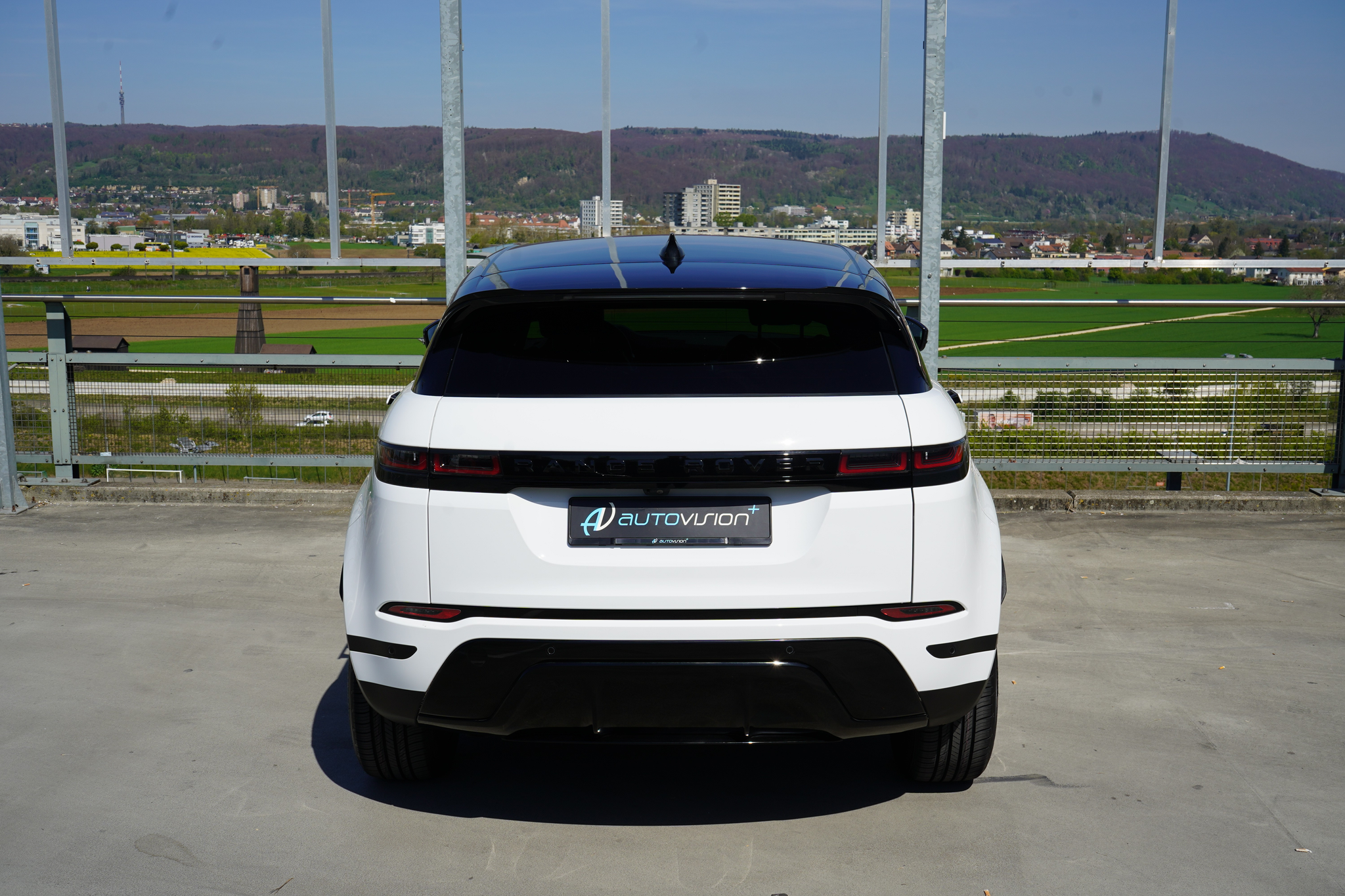 listing desktop thumbnail image 13