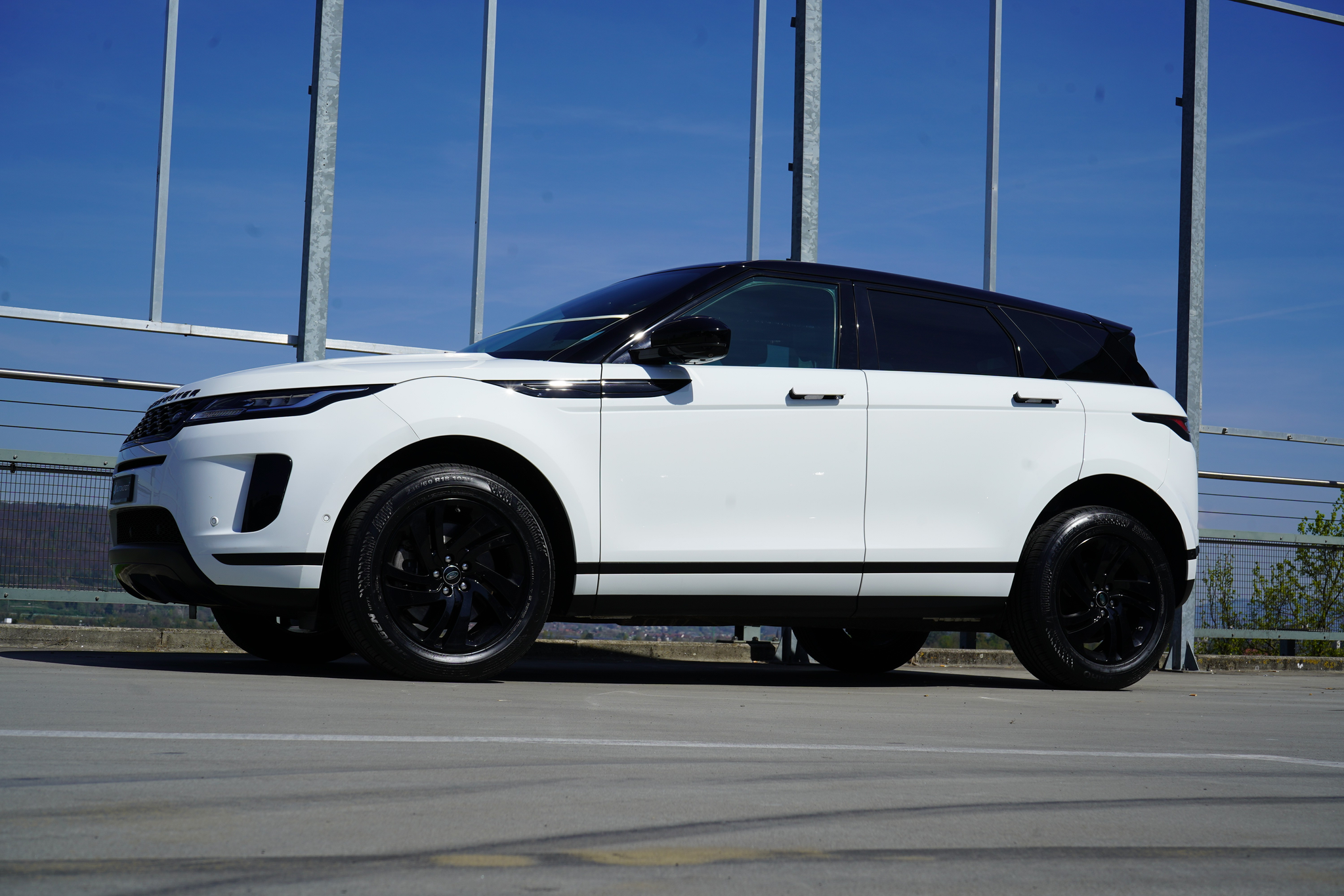 listing desktop thumbnail image 8