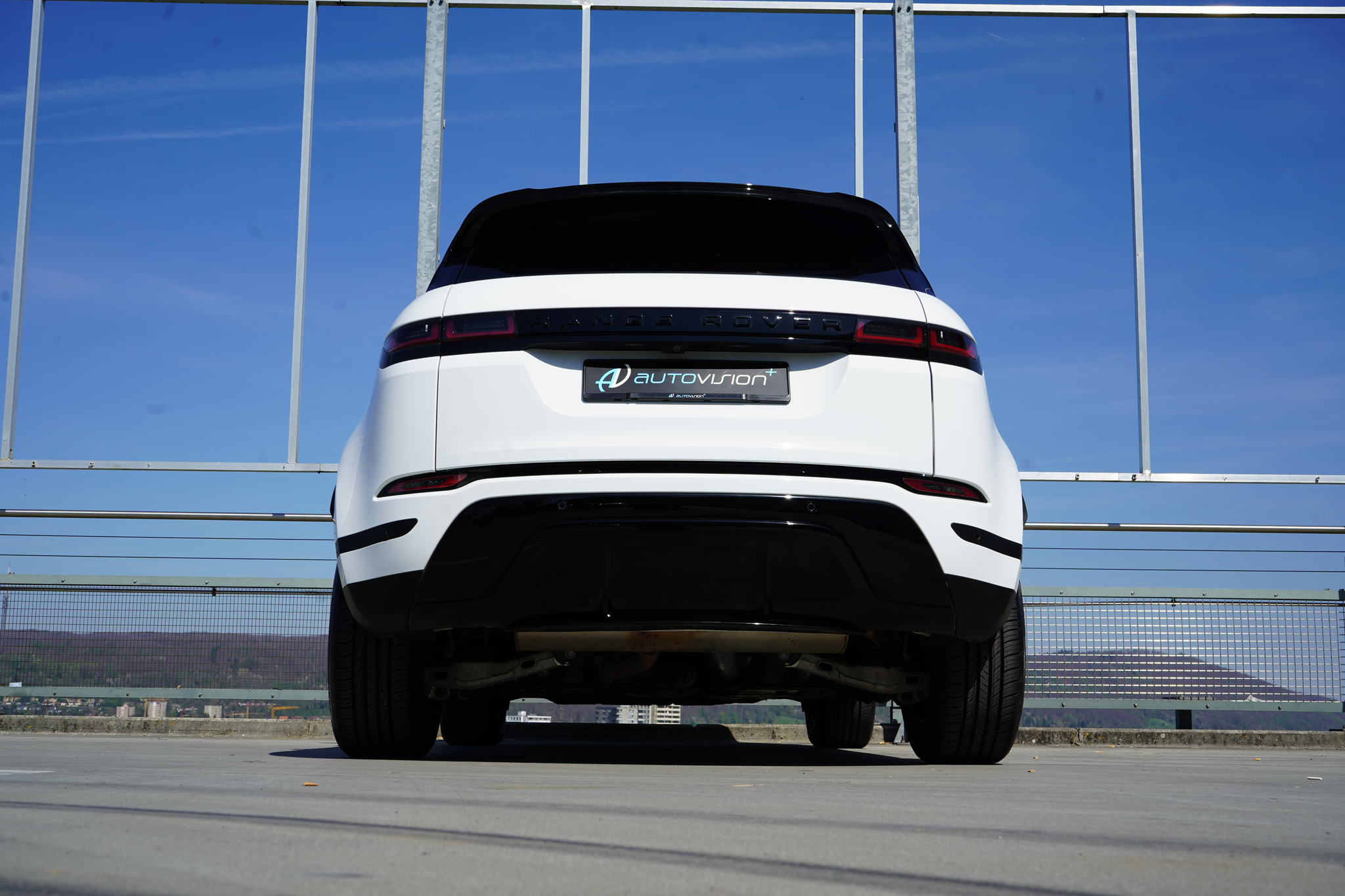 listing desktop thumbnail image 14