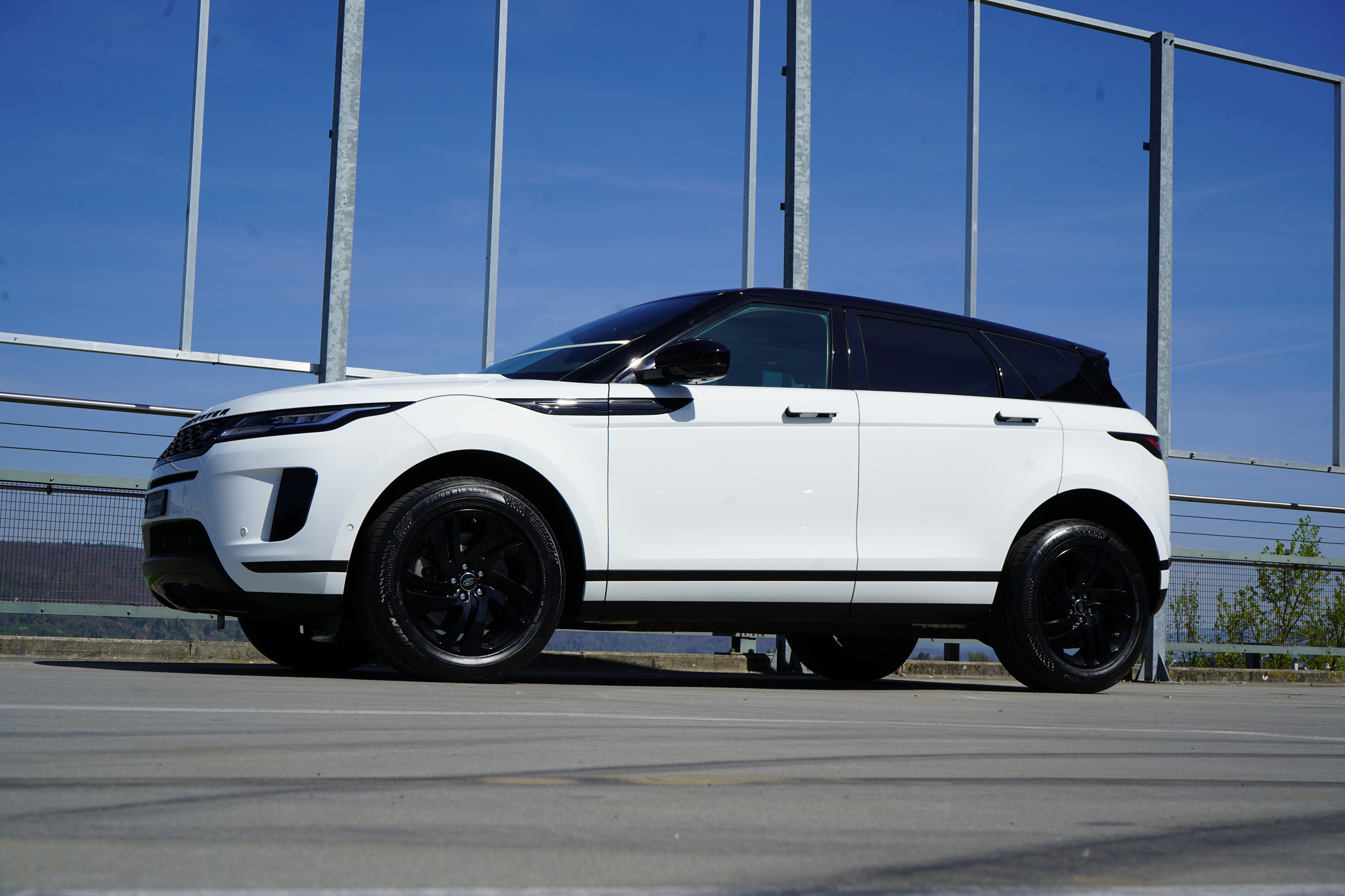 listing desktop thumbnail image 10