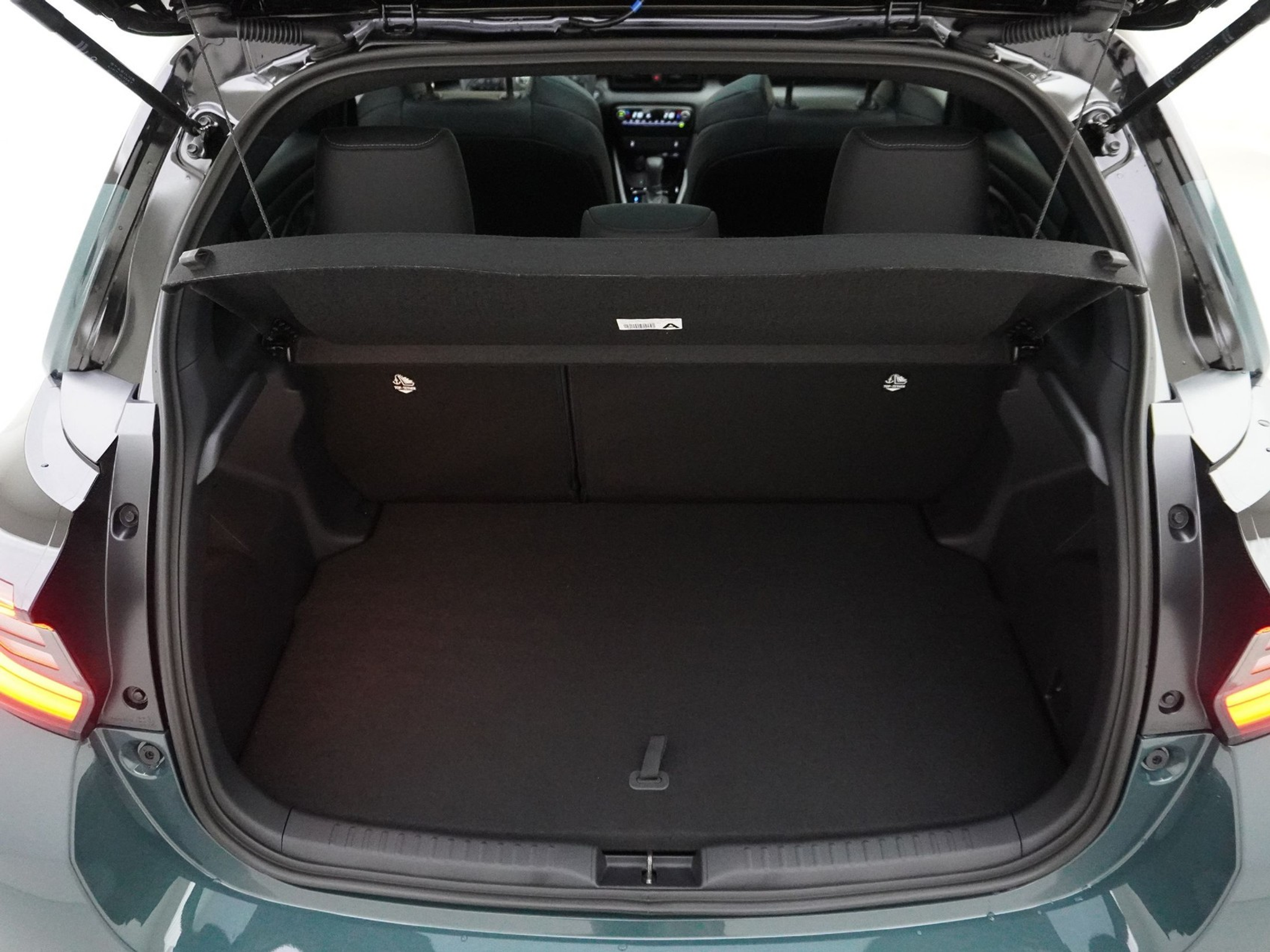 listing desktop thumbnail image 17