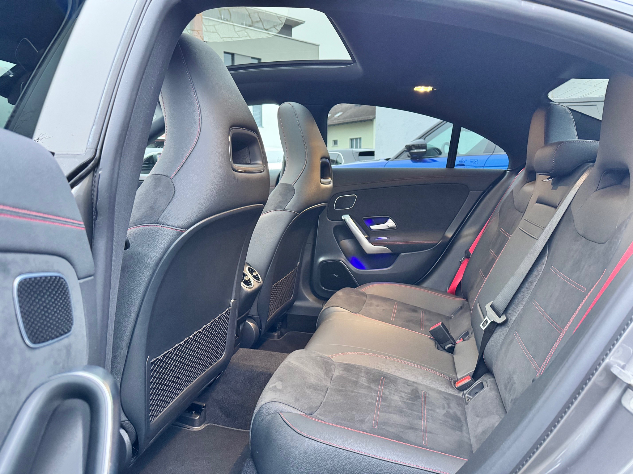 listing desktop thumbnail image 11