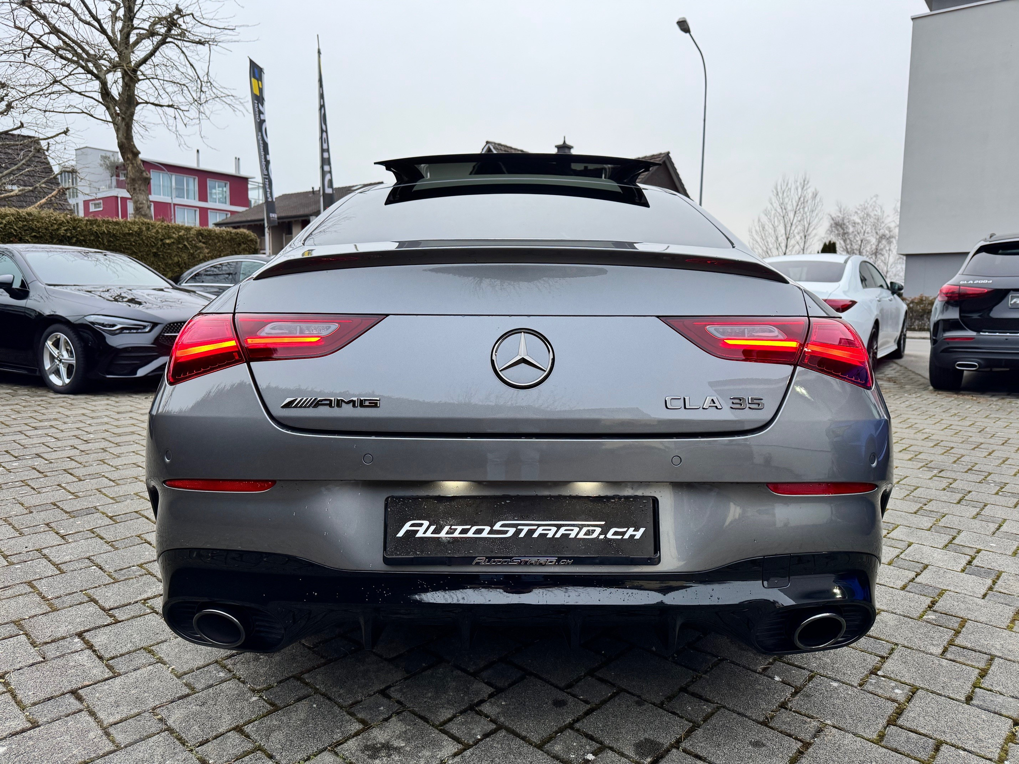 listing desktop thumbnail image 4