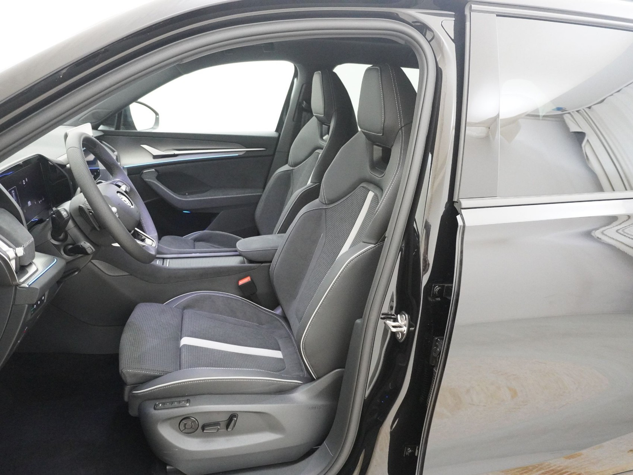 listing desktop thumbnail image 6