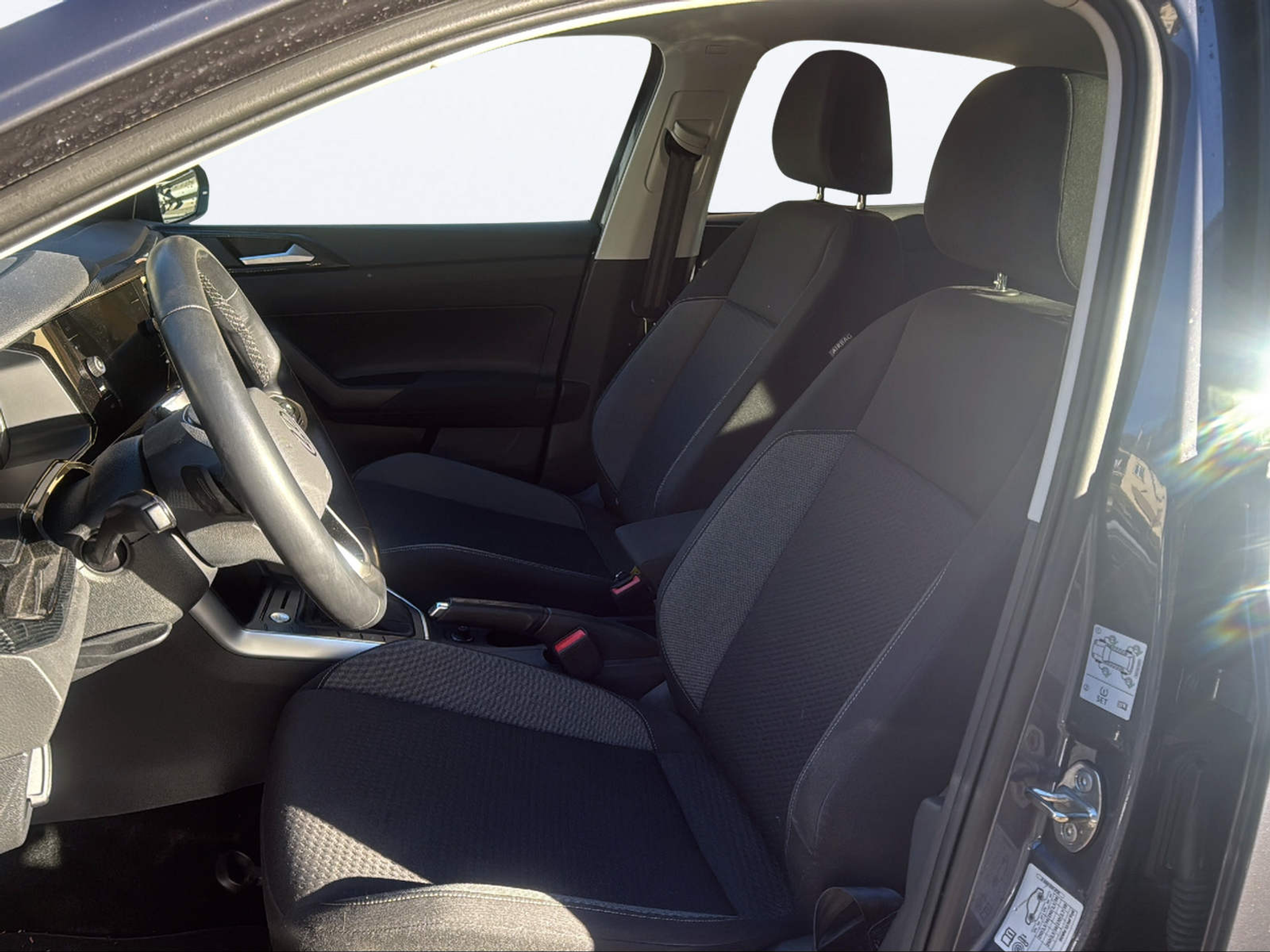 listing desktop thumbnail image 9