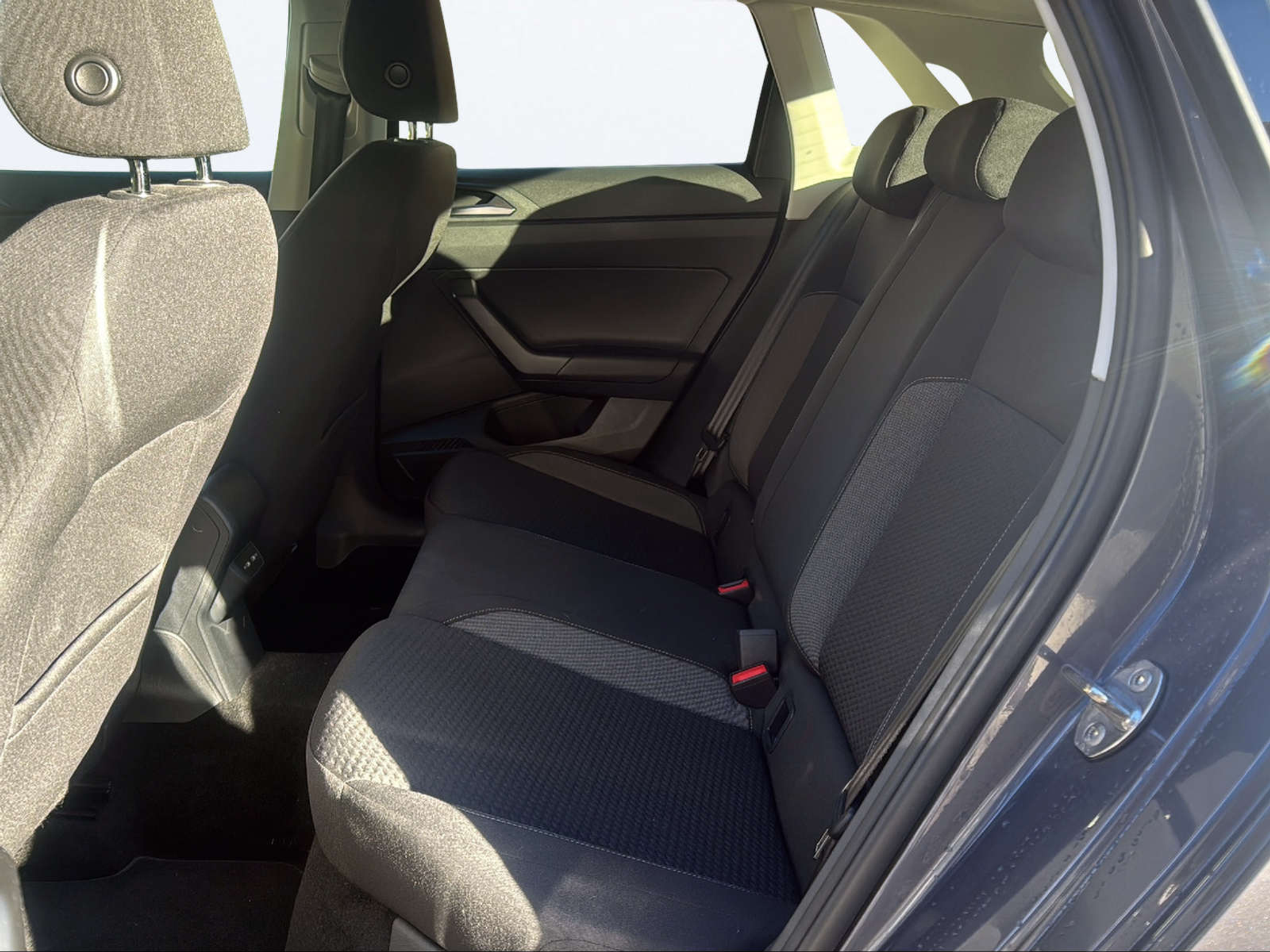 listing desktop thumbnail image 13