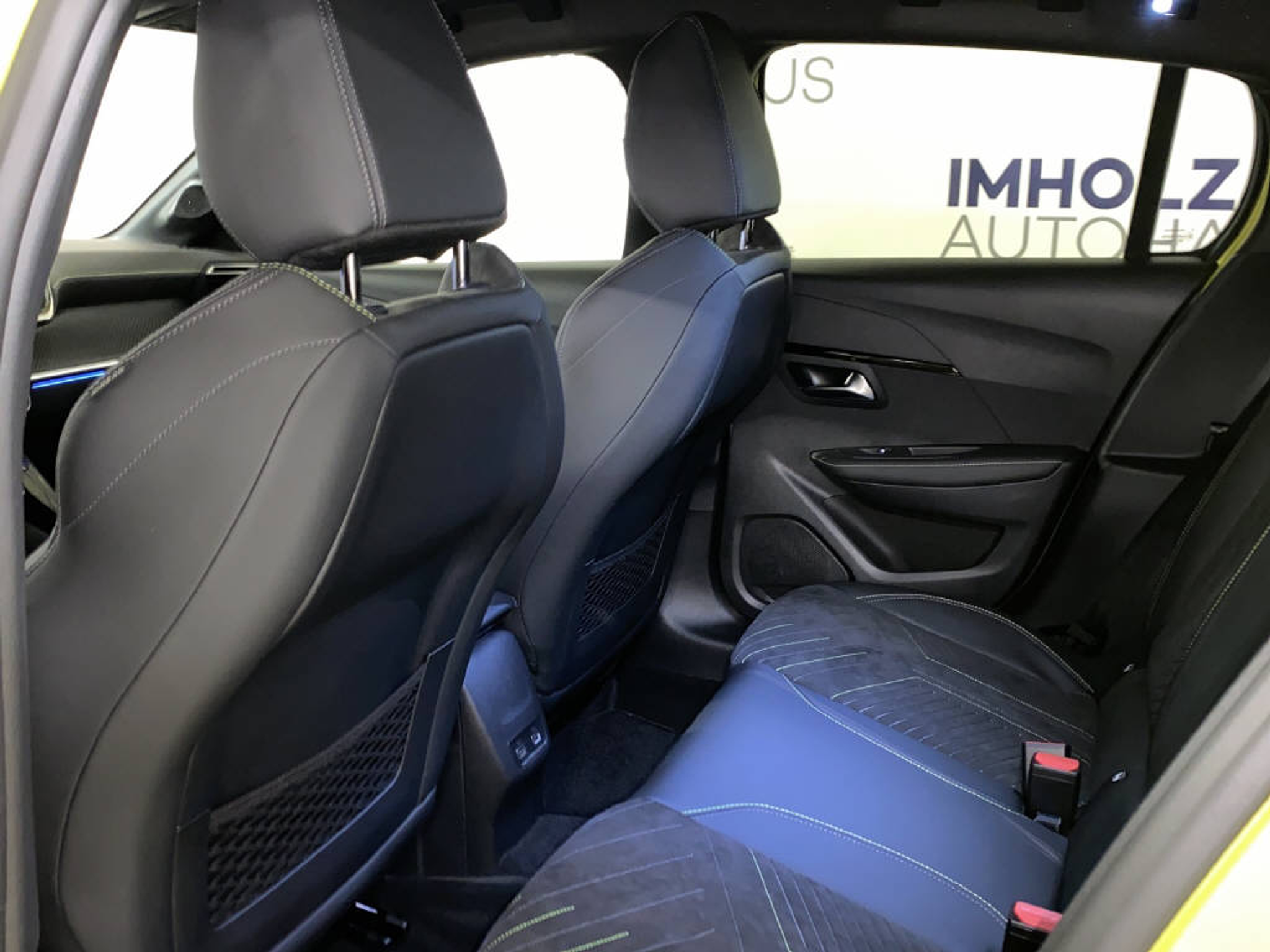 listing desktop thumbnail image 16