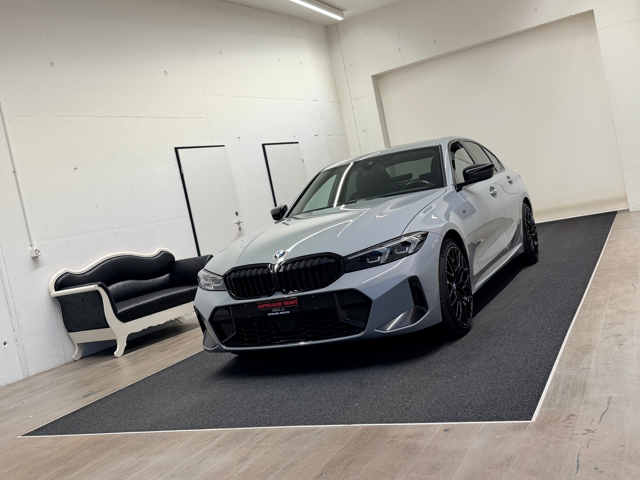 listing desktop thumbnail image 1