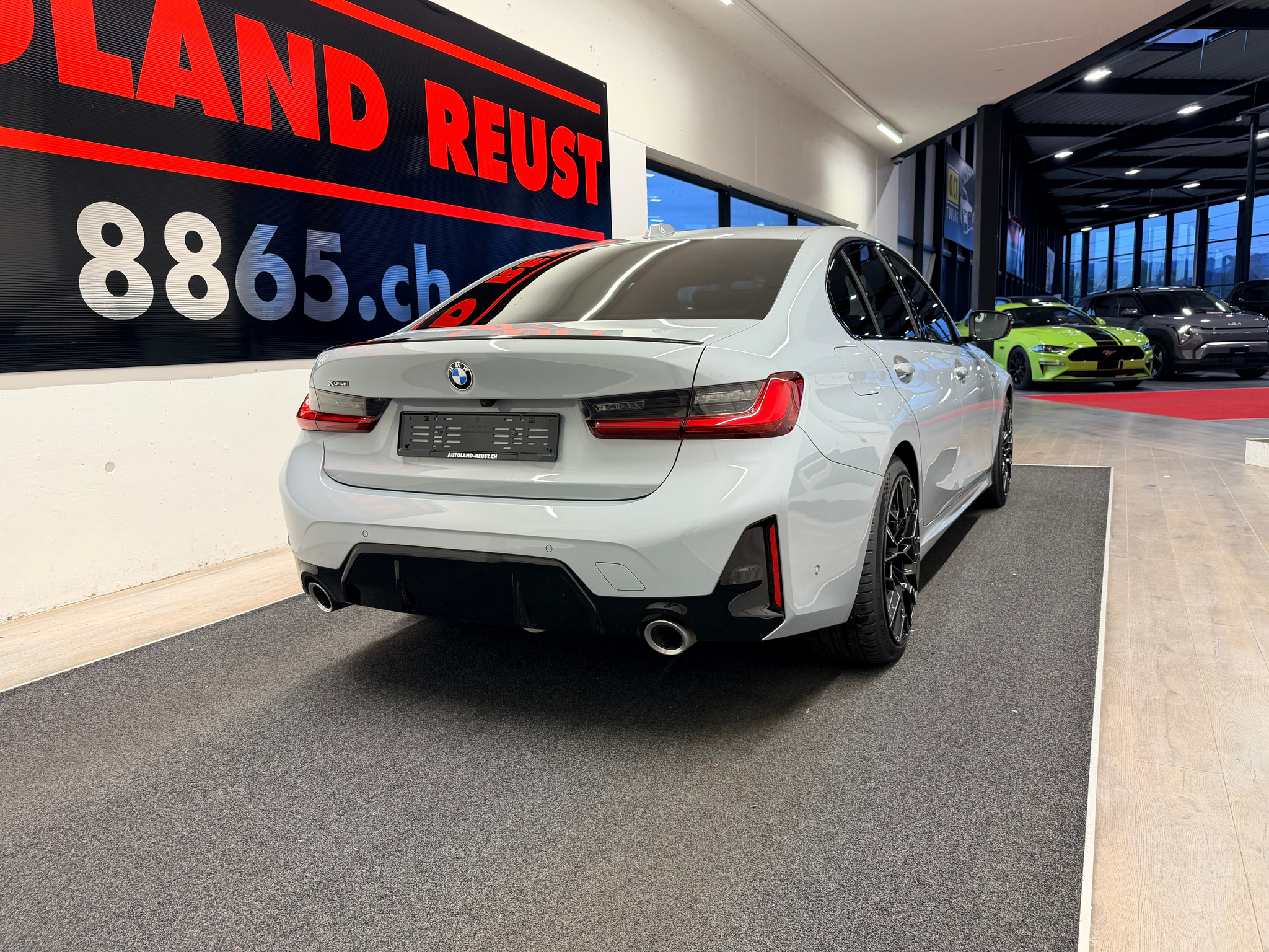 listing desktop thumbnail image 4