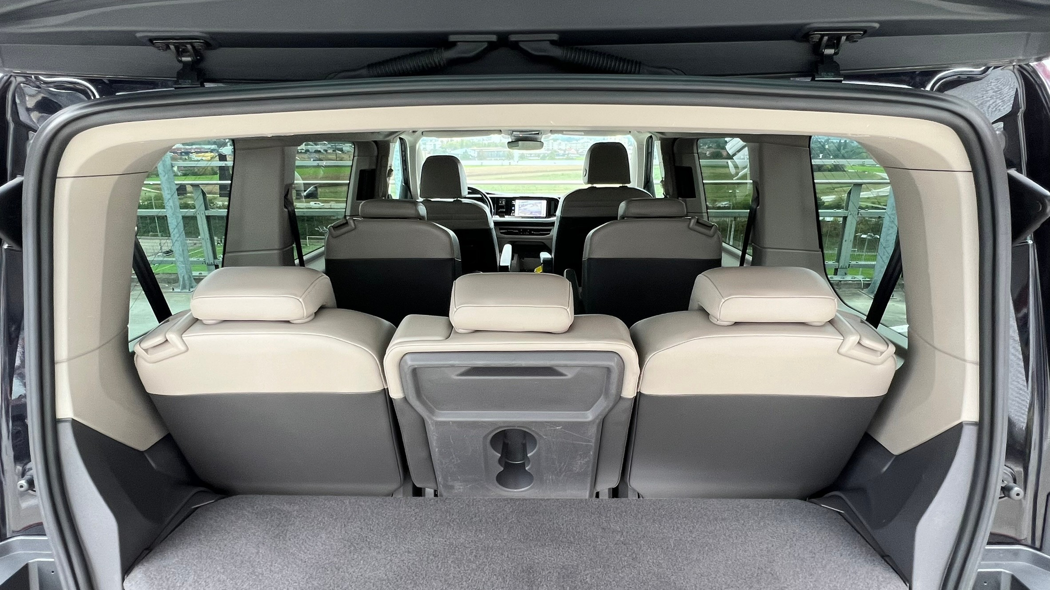 listing desktop thumbnail image 29