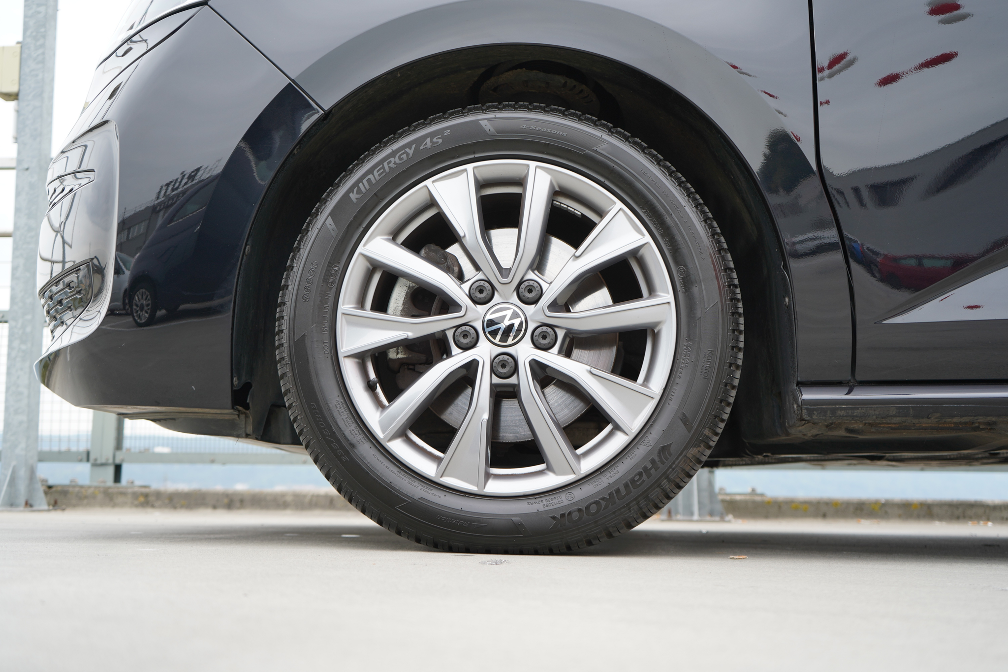 listing desktop thumbnail image 17