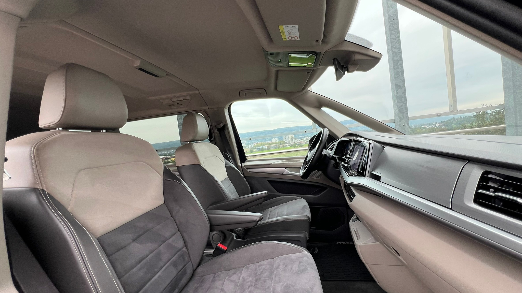 listing desktop thumbnail image 22